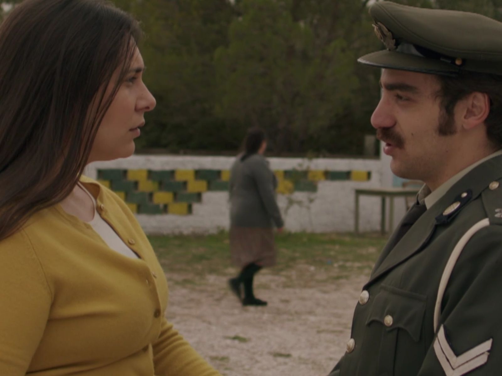 Η Παραλία: Ο Κακός χαμός στον αρραβώνα Αναστασίας – Κολιτσιδάκη