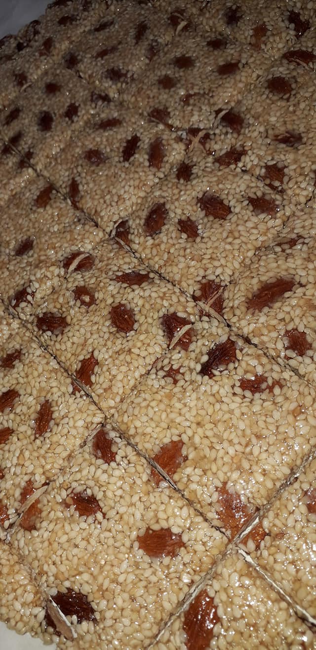 Παστέλι-με σουσάμι-και αμύγδαλα-συνταγή-