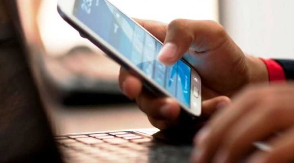 Ποιοι θα πάρουν τελικά τα vouchers για  laptops και tablets