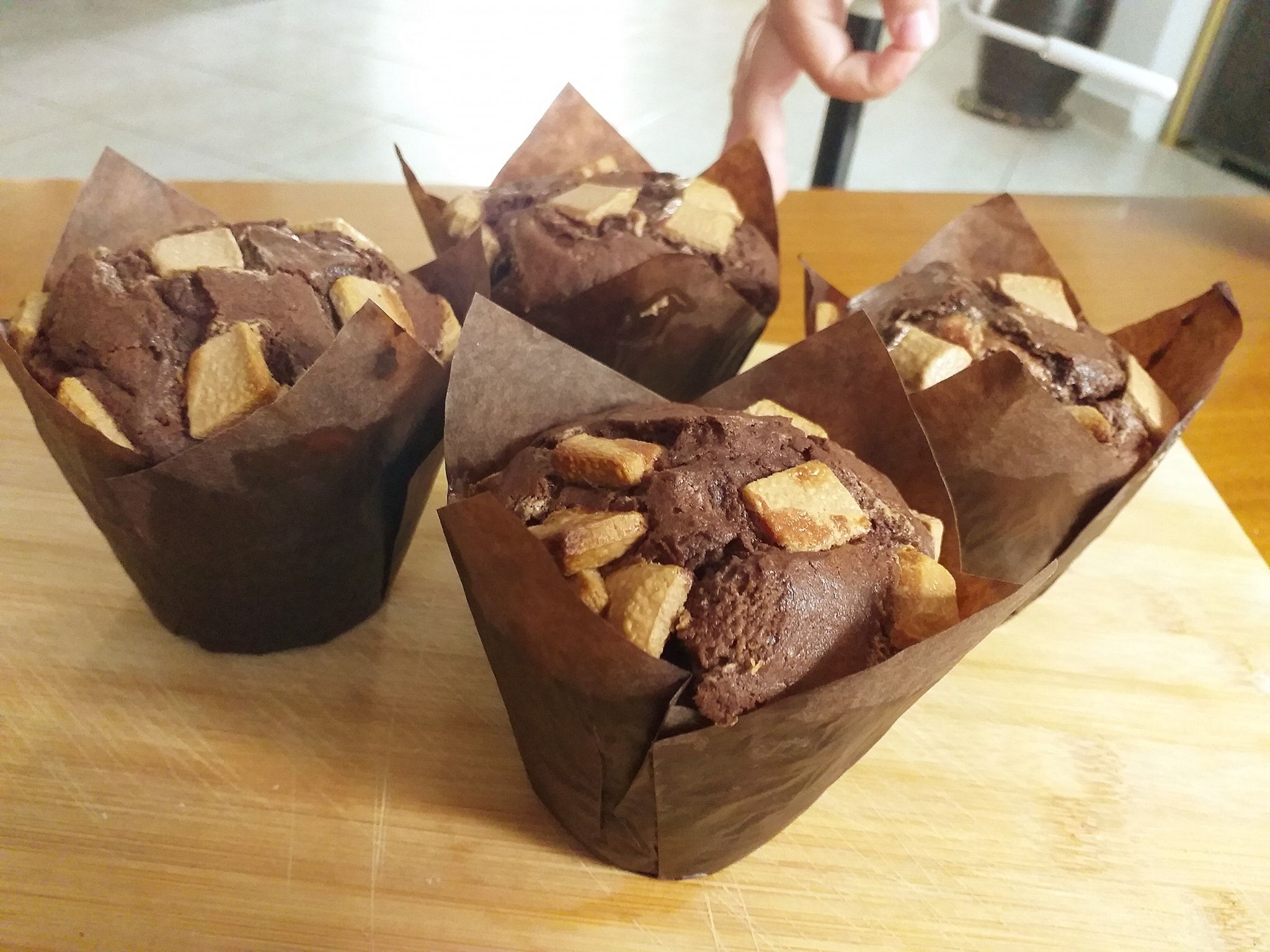 Muffins-σοκολάτας-με γεύση Lacta-συνταγή- Muffins-σοκολάτας-με γεύση Lacta-συνταγή-