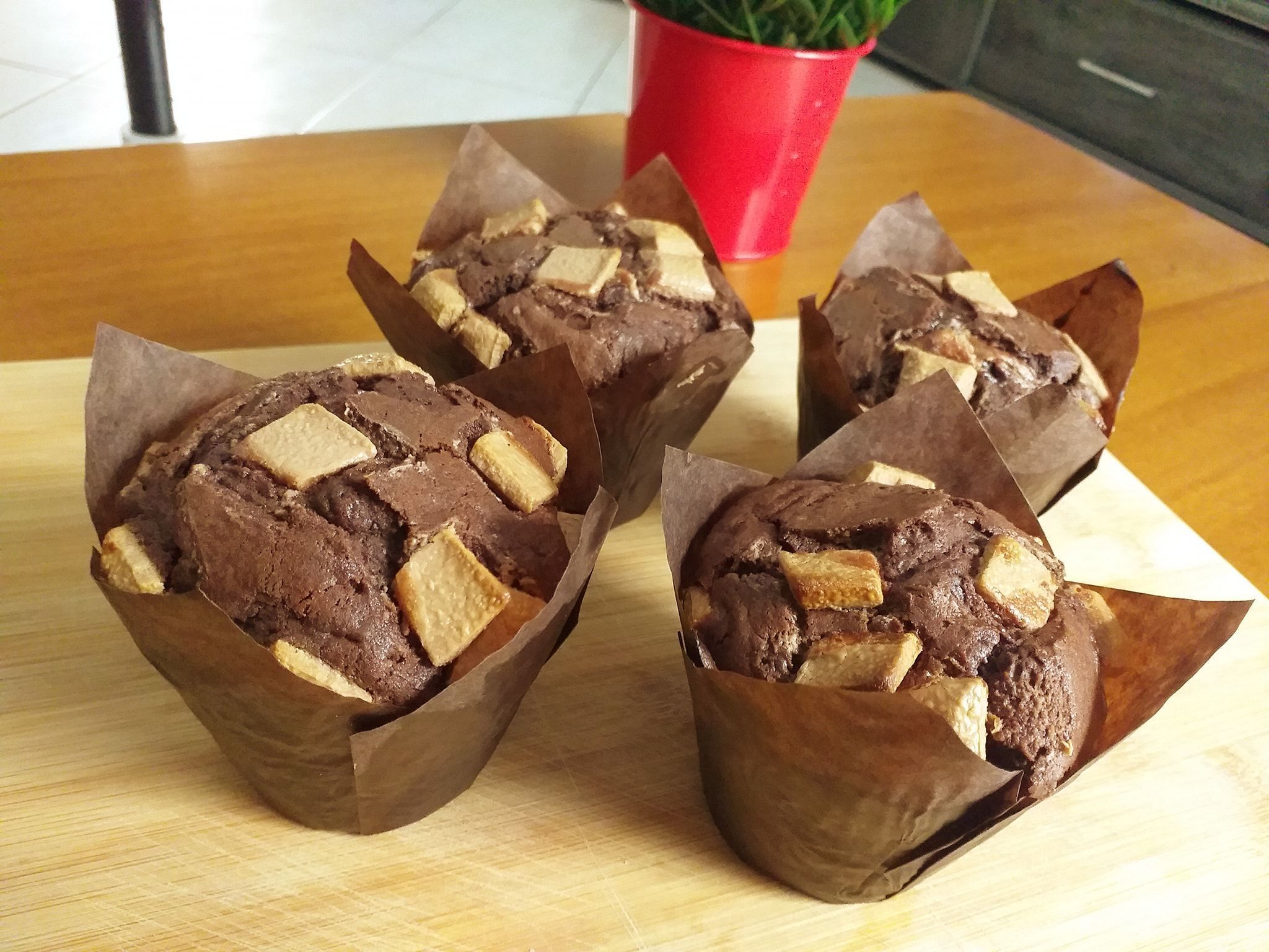 Muffins-σοκολάτας-με γεύση Lacta-συνταγή- Muffins-σοκολάτας-με γεύση Lacta-συνταγή-