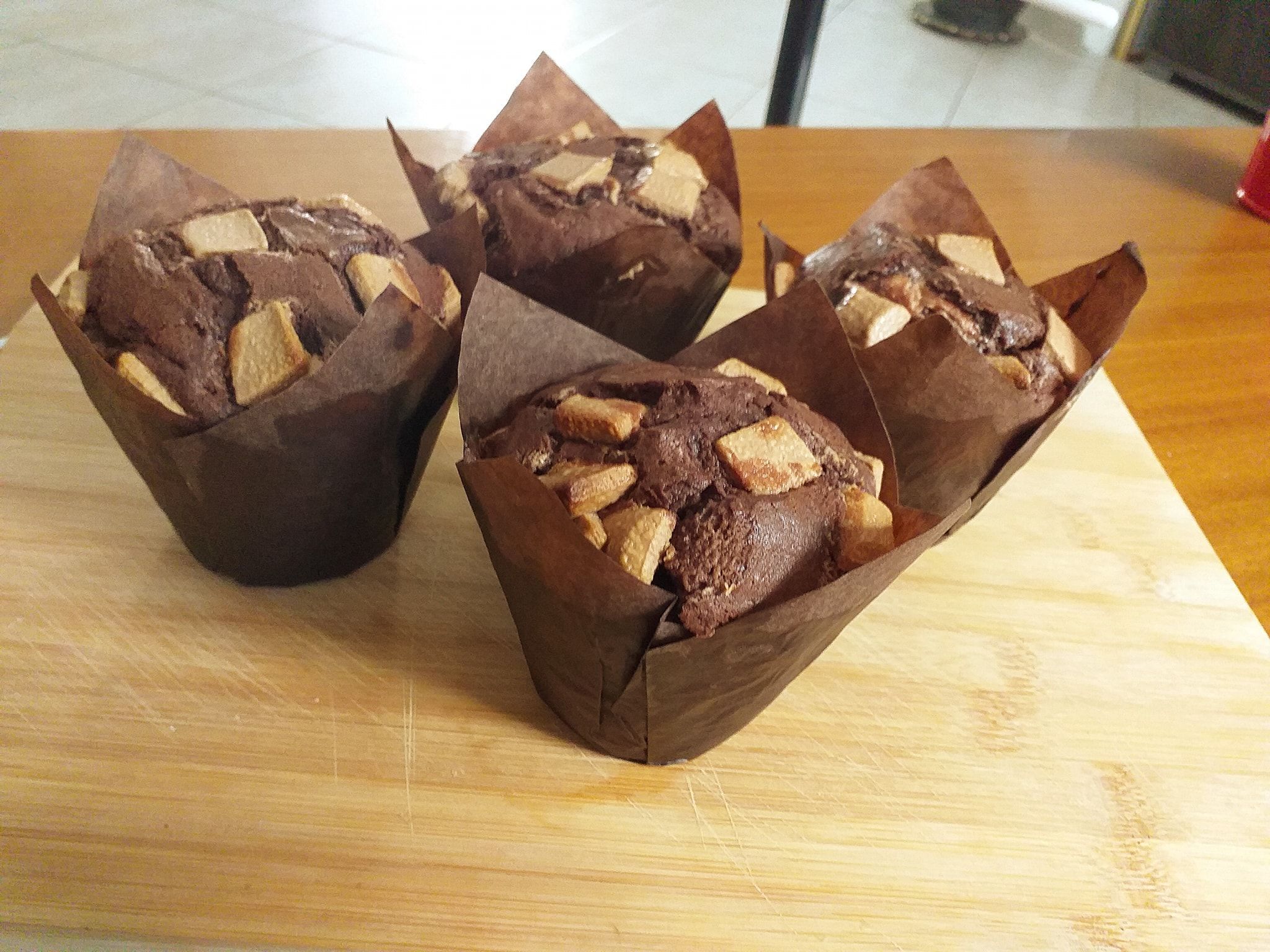 Muffins-σοκολάτας-με γεύση Lacta-συνταγή- Muffins-σοκολάτας-με γεύση Lacta-συνταγή-