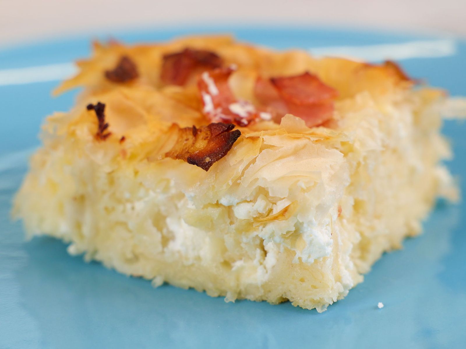 τυρόπιτα-με μπέικον-συνταγή-