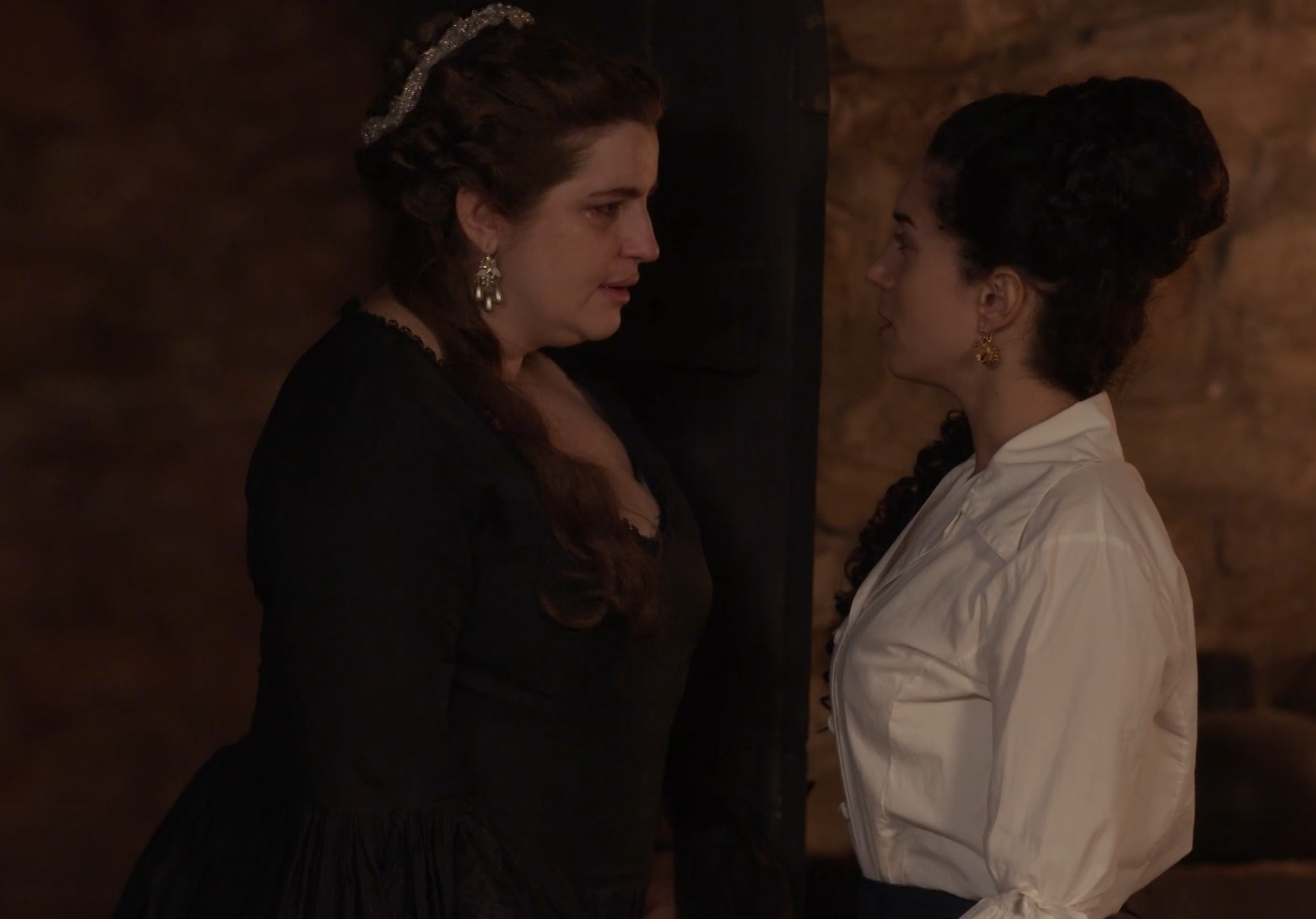 Η Μάγισσα-Πανδώρα-Ρενάτα- Η Μάγισσα-Πανδώρα-Ρενάτα-