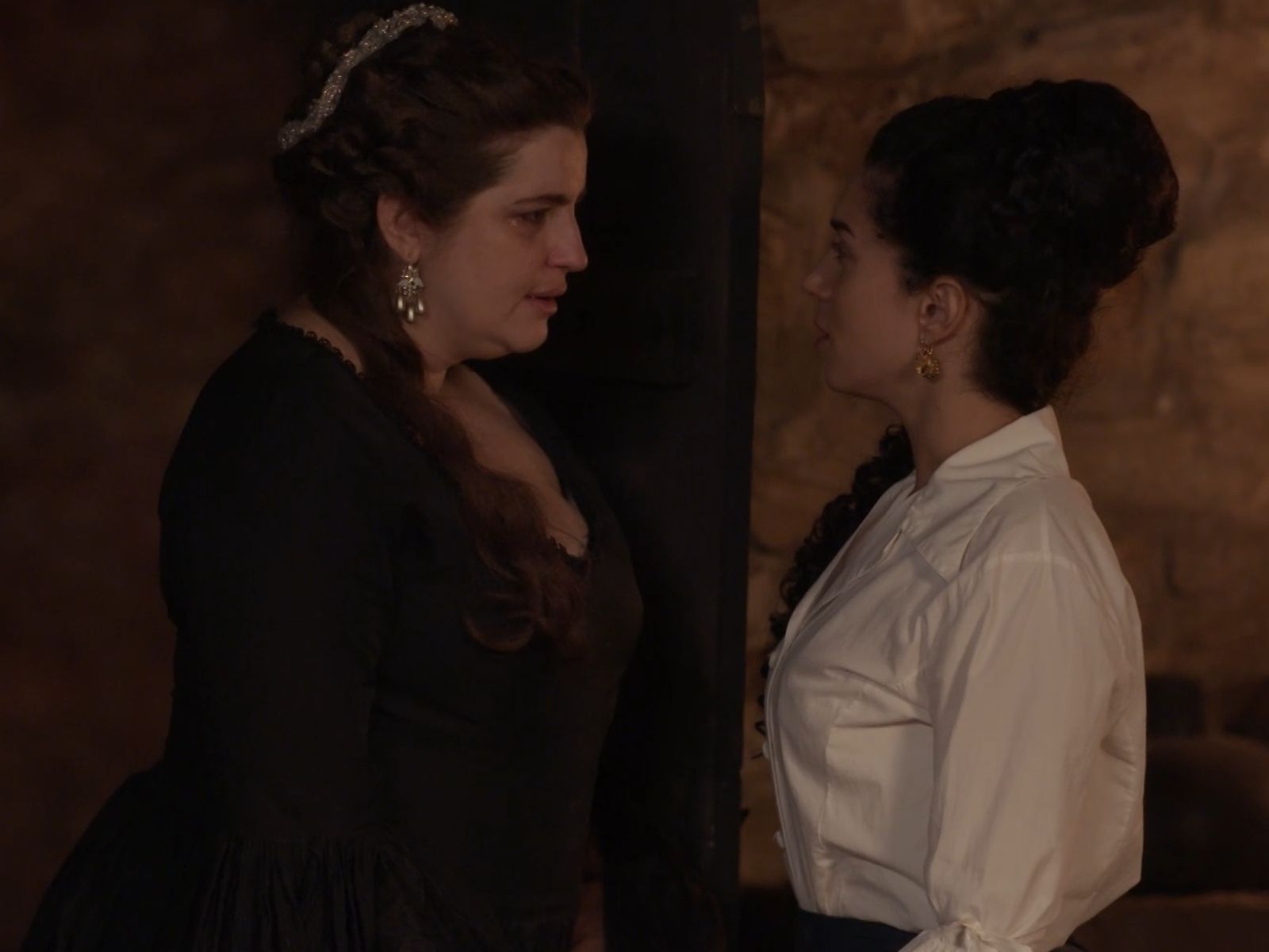 Η Μάγισσα-Πανδώρα-Ρενάτα-