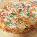 Πίτσα-μαργαρίτα-με λεπτή ζύμη-συνταγή-