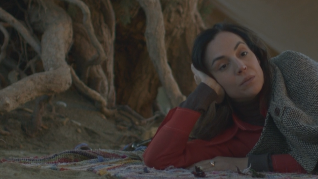 Η Παραλία : Ο Κώστας και η Μαρία συζητούν την πρόταση του Χρήστου