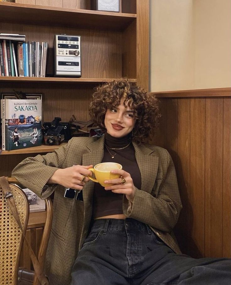 Curly Baroque Bob-σε-σοφιστικέ look-ιδέες-