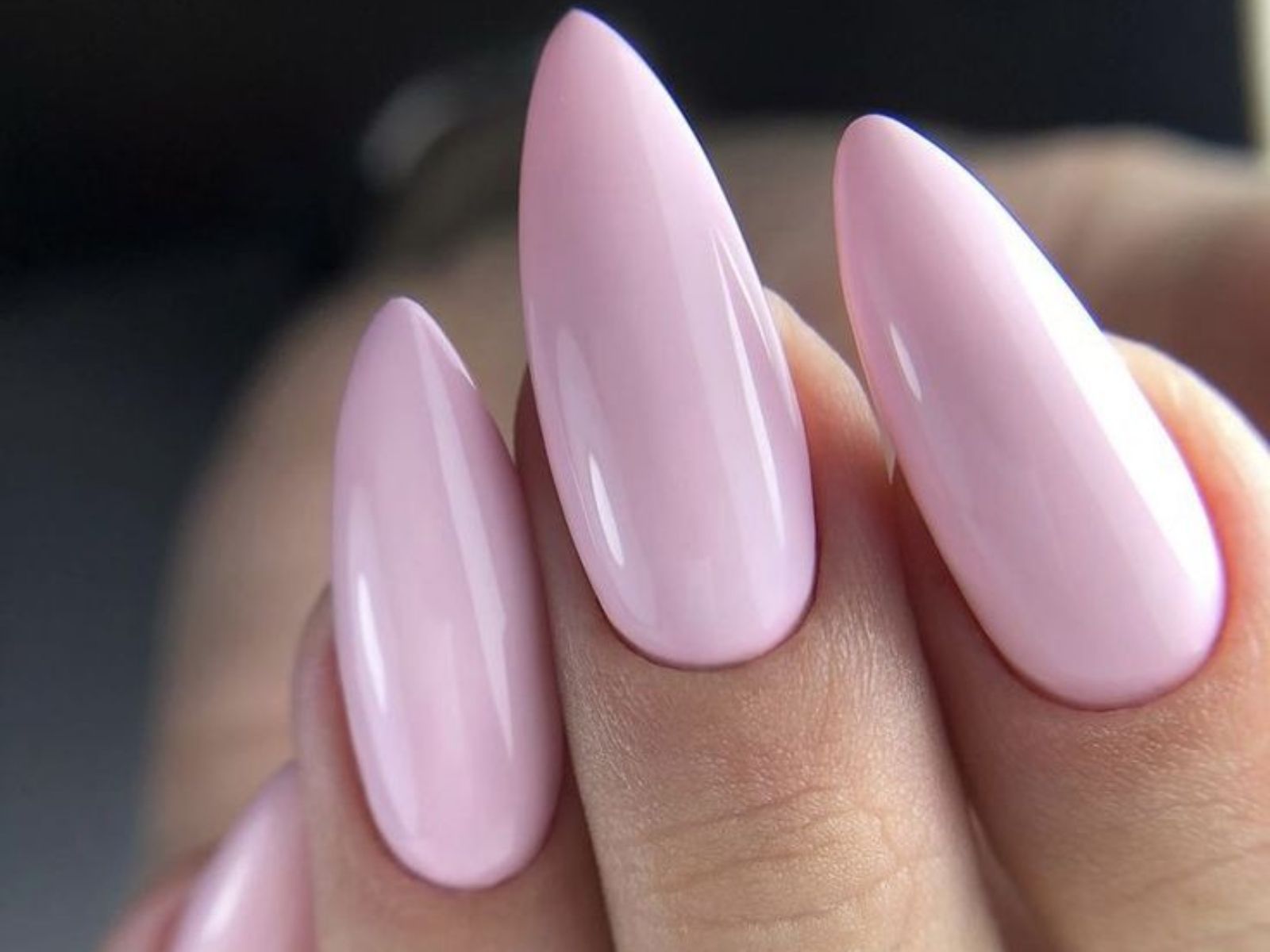 Bubblegum nails για Y2K μανικιούρ με 13+1 ιδέες για stylish εμφανίσεις