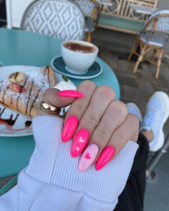 Bubblegum nails-με-καρδούλες-ιδέες- Bubblegum nails-με-καρδούλες-ιδέες-