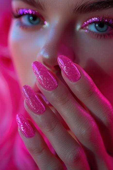 Bubblegum nails-με-glitter-ιδέες- Bubblegum nails-με-glitter-ιδέες-
