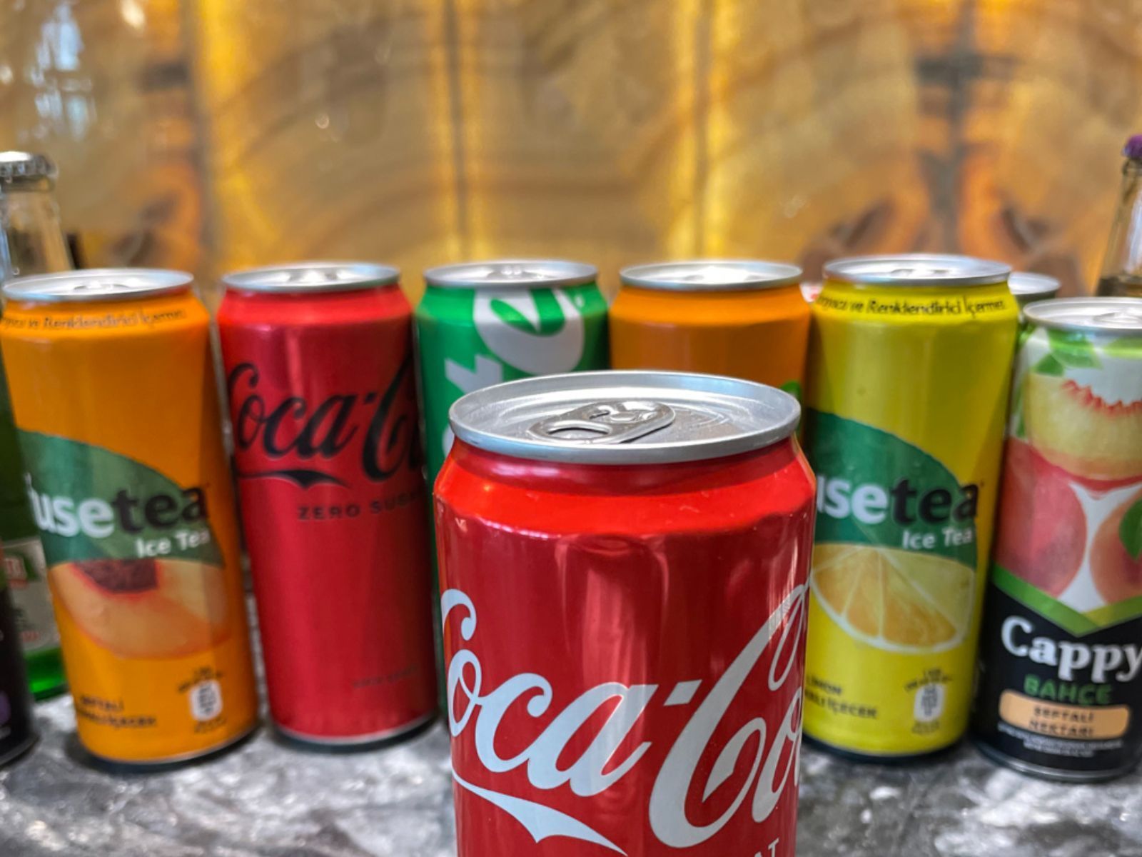 Coca-Cola : Η επείγουσα ανάκληση λόγω ανησυχιών για τα προϊόντα της – Τι ισχύει για Ελλάδα