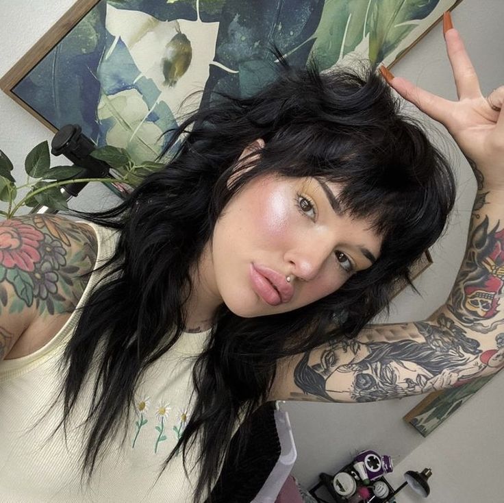 Layered Inverted Shag-σε-μαύρα μαλλιά-ιδέες-