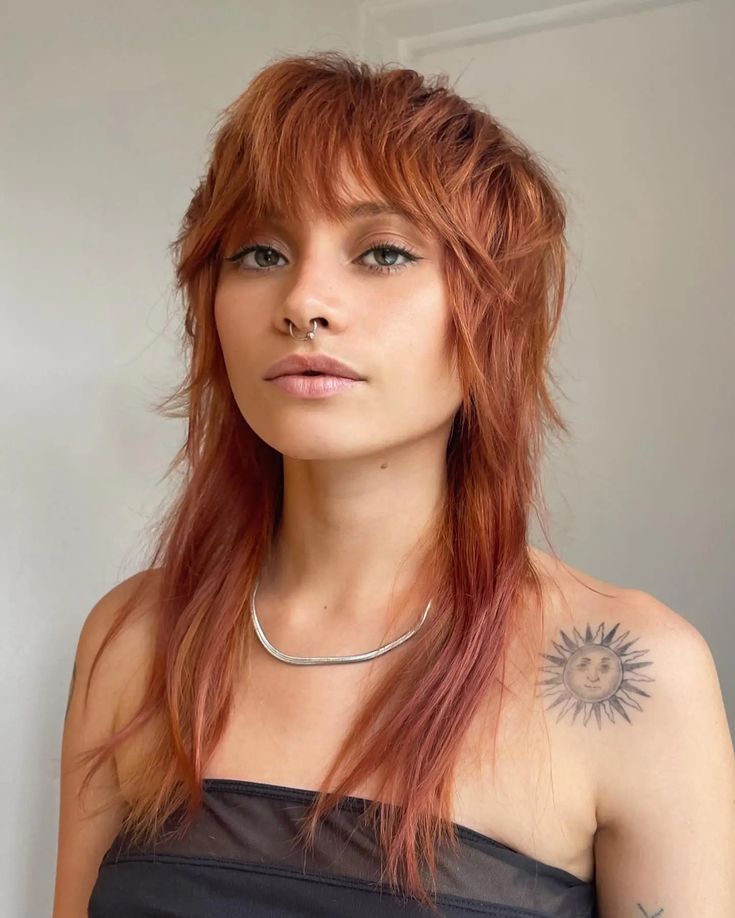 Layered Inverted Shag κούρεμα για rock εμφανίσεις την Άνοιξη 2025