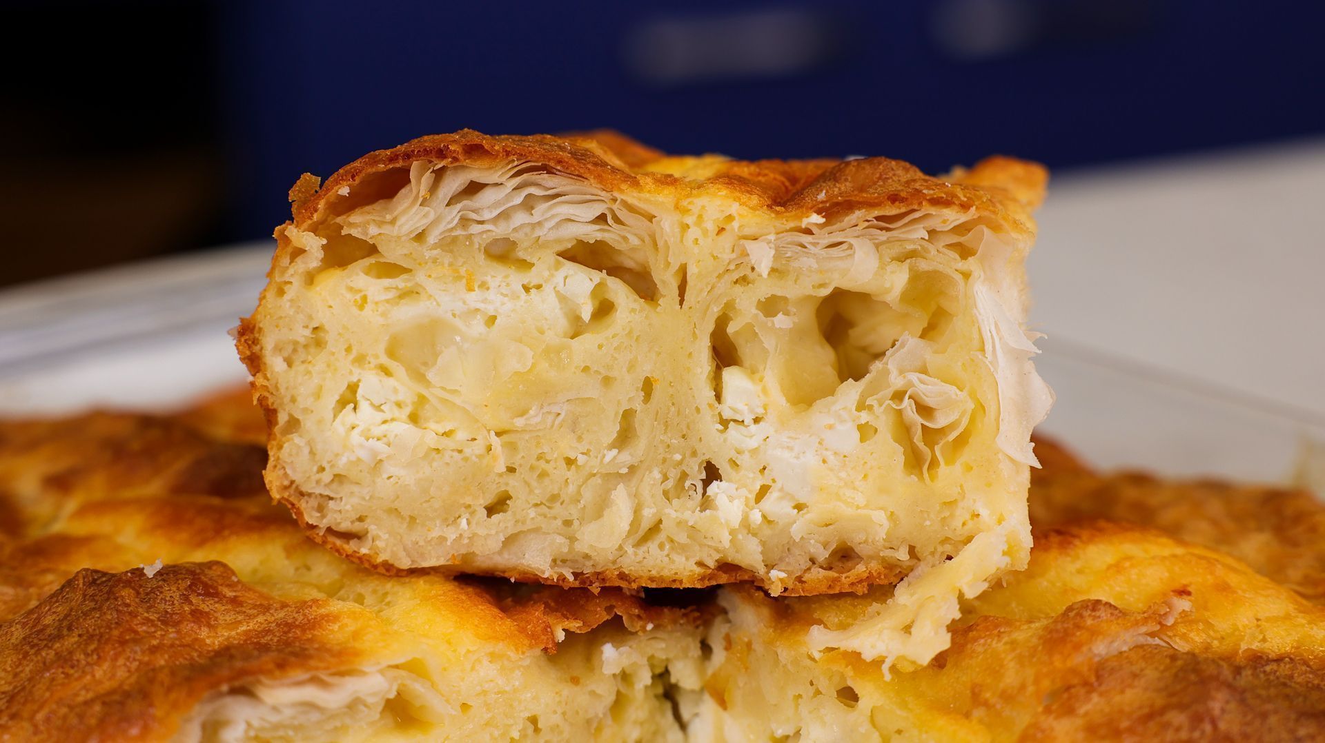 Εύκολη-τυρόπιτα-από τους-Foodaholics-συνταγή- Εύκολη-τυρόπιτα-από τους-Foodaholics-συνταγή-