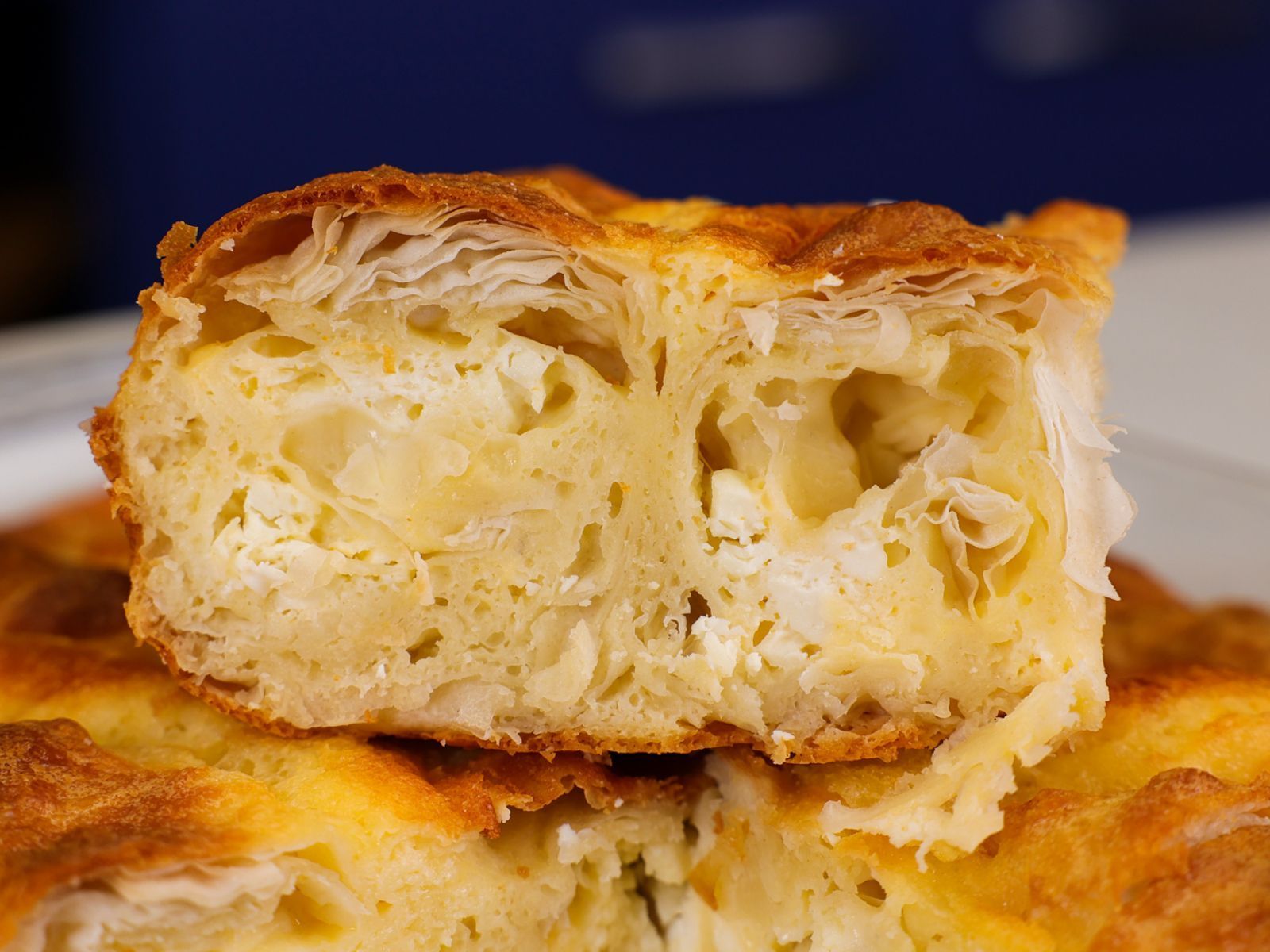 Εύκολη-τυρόπιτα-από τους-Foodaholics-συνταγή-