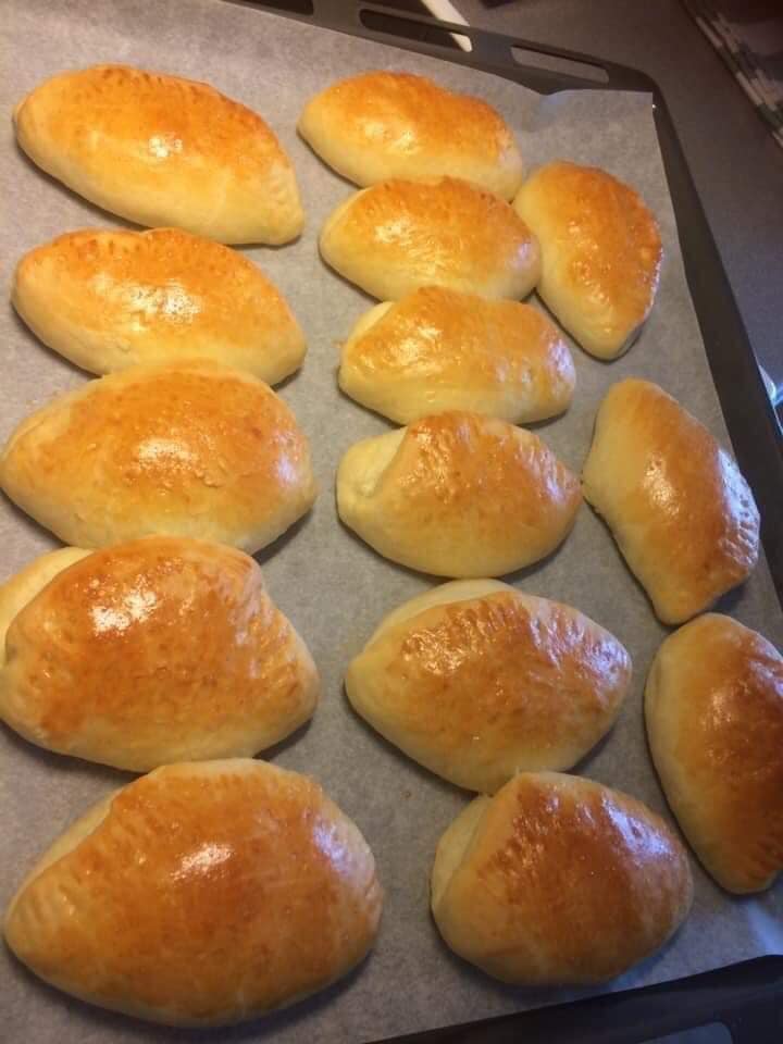 Μαμαδίστικα-αφράτα τυροπιτάκια-για το σχολείο-συνταγή- Μαμαδίστικα-αφράτα τυροπιτάκια-για το σχολείο-συνταγή-