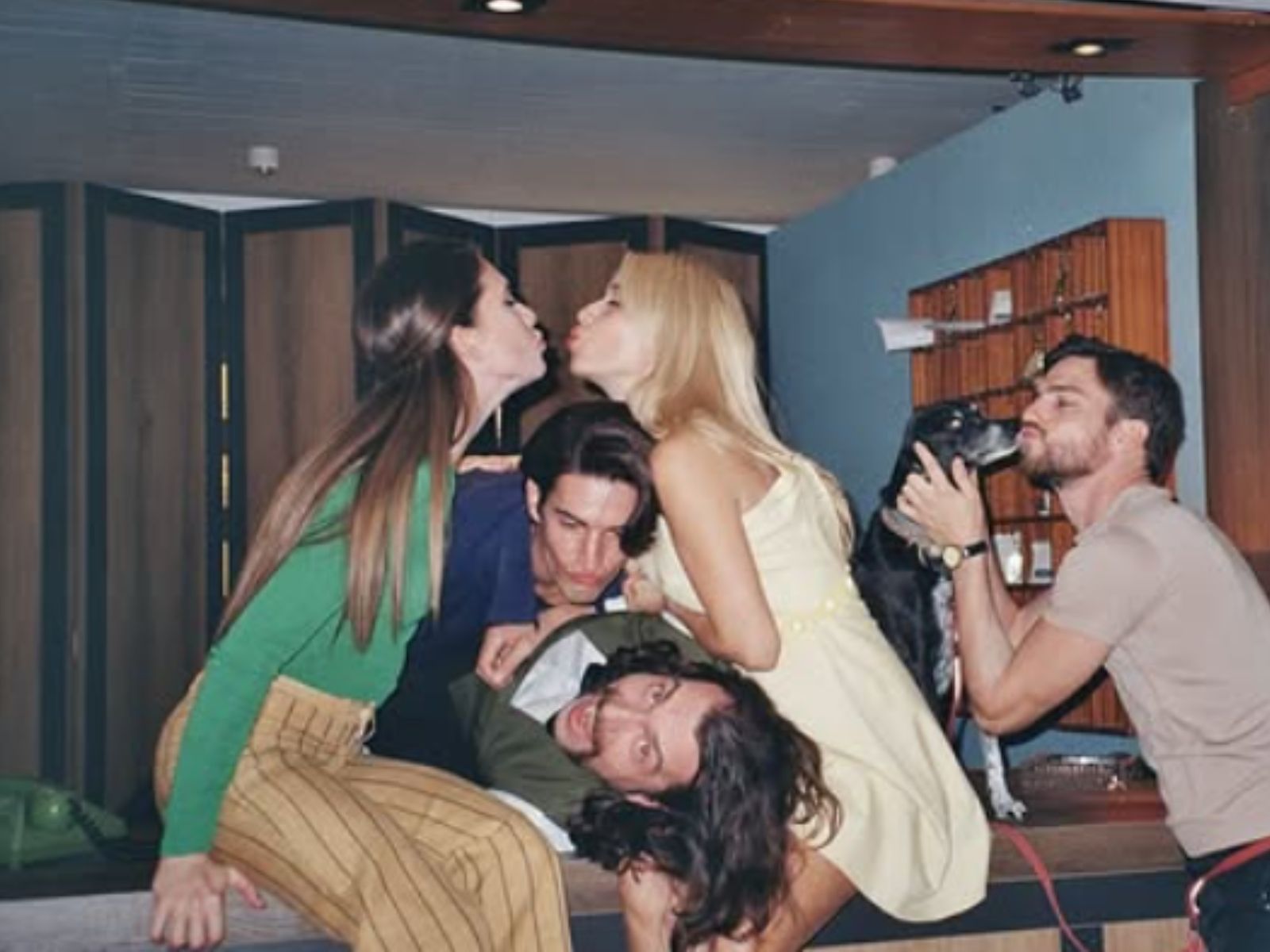 Αφροδίτη Λιάντου-backstage-Η Παραλία-