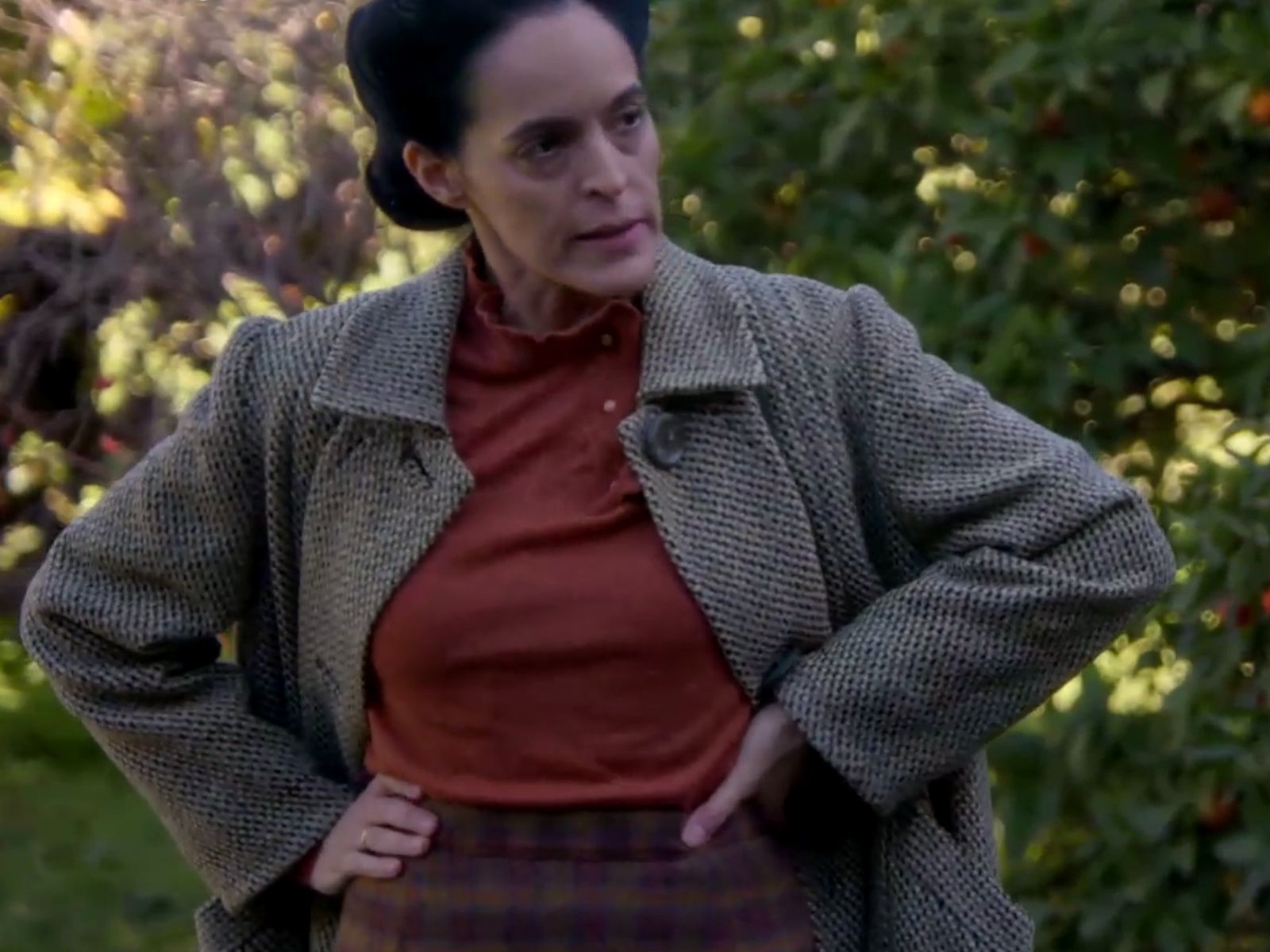 Άγιος Έρωτας: Η Καλλιόπη μαστιγώνει την Χλόη γιατί νομίζει πως ξελόγιασε τον άντρα της