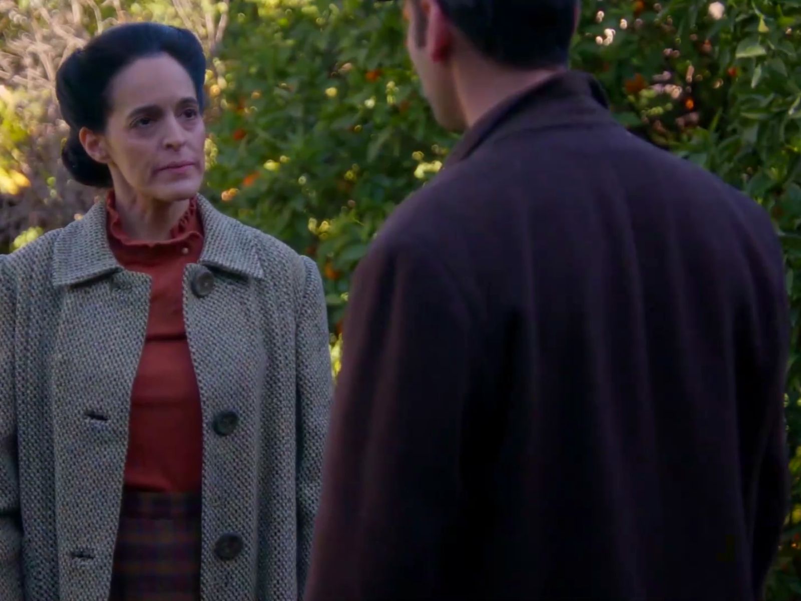 Άγιος Έρωτας: Η Καλλιόπη μαστιγώνει την Χλόη γιατί νομίζει πως ξελόγιασε τον άντρα της