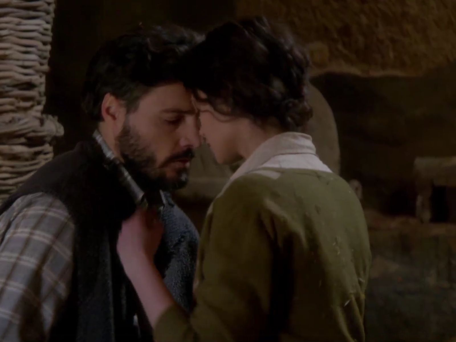 Άγιος Έρωτας: Η Καλλιόπη πιάνει στα πράσα τον Γεράσιμο με την κόρη της