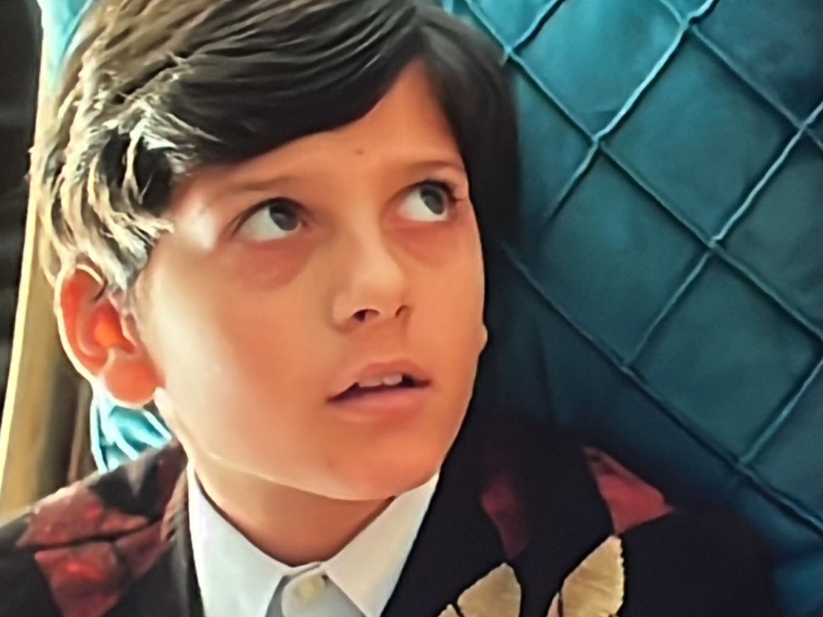 Άγιος Έρωτας: Ο μικρός Βασίλης ανακαλύπτει το παράνομο ζευγάρι