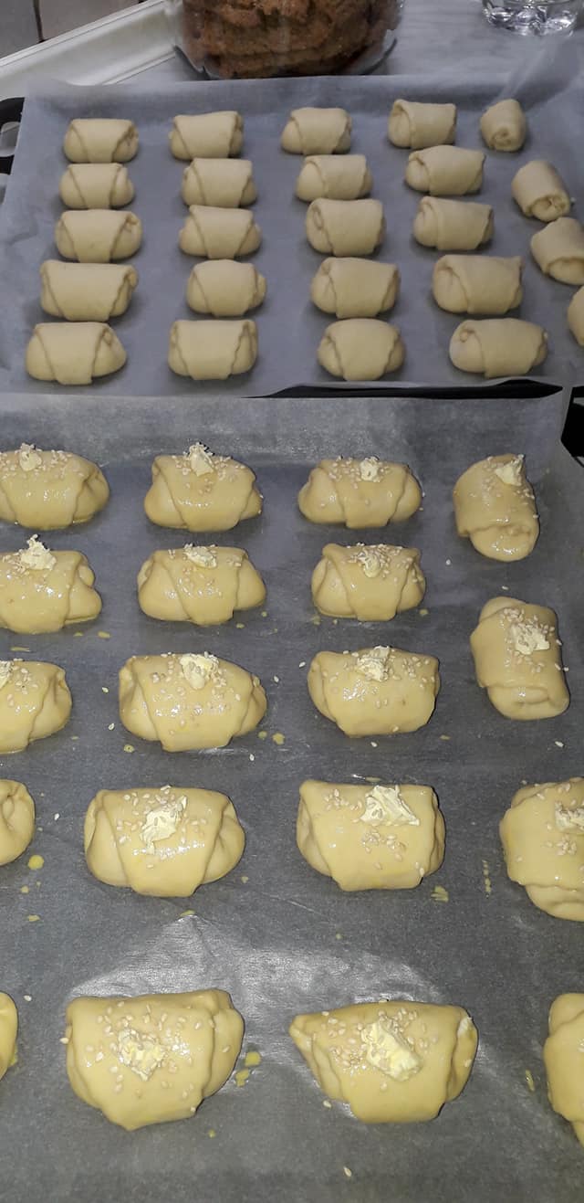 Ανεβατά-τυροπιτάκια-της μαμάς-συνταγή- Ανεβατά-τυροπιτάκια-της μαμάς-συνταγή-