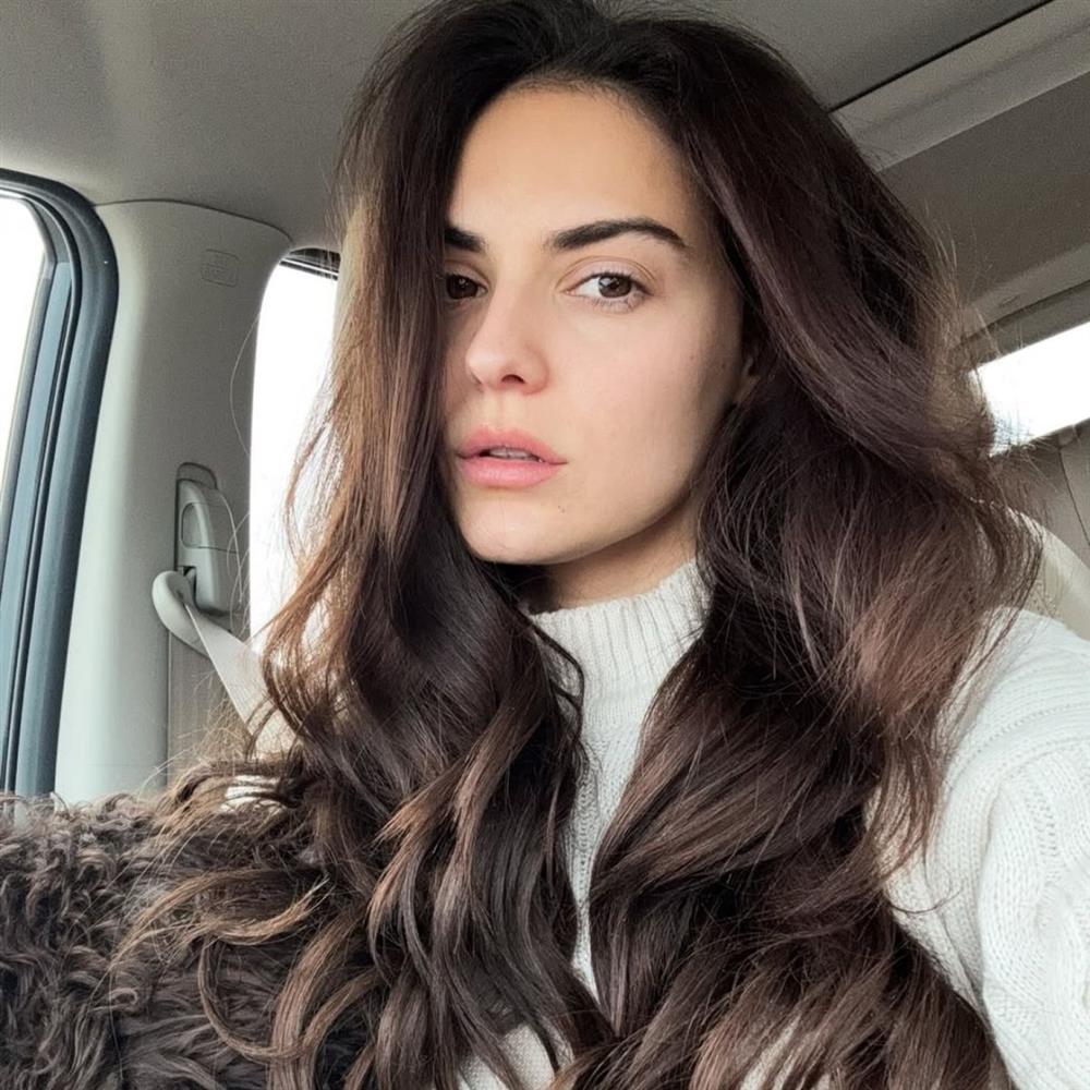 Στο νοσοκομείο η Βρισηίδα Ανδριώτου: «Ξέρω ποιες είστε, αφήστε με ήσυχη»