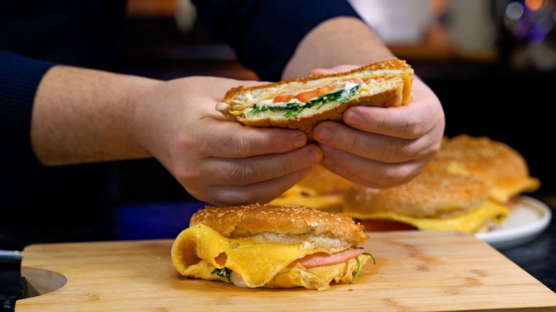 Burger-με ομελέτα-συνταγή- Burger-με ομελέτα-συνταγή-