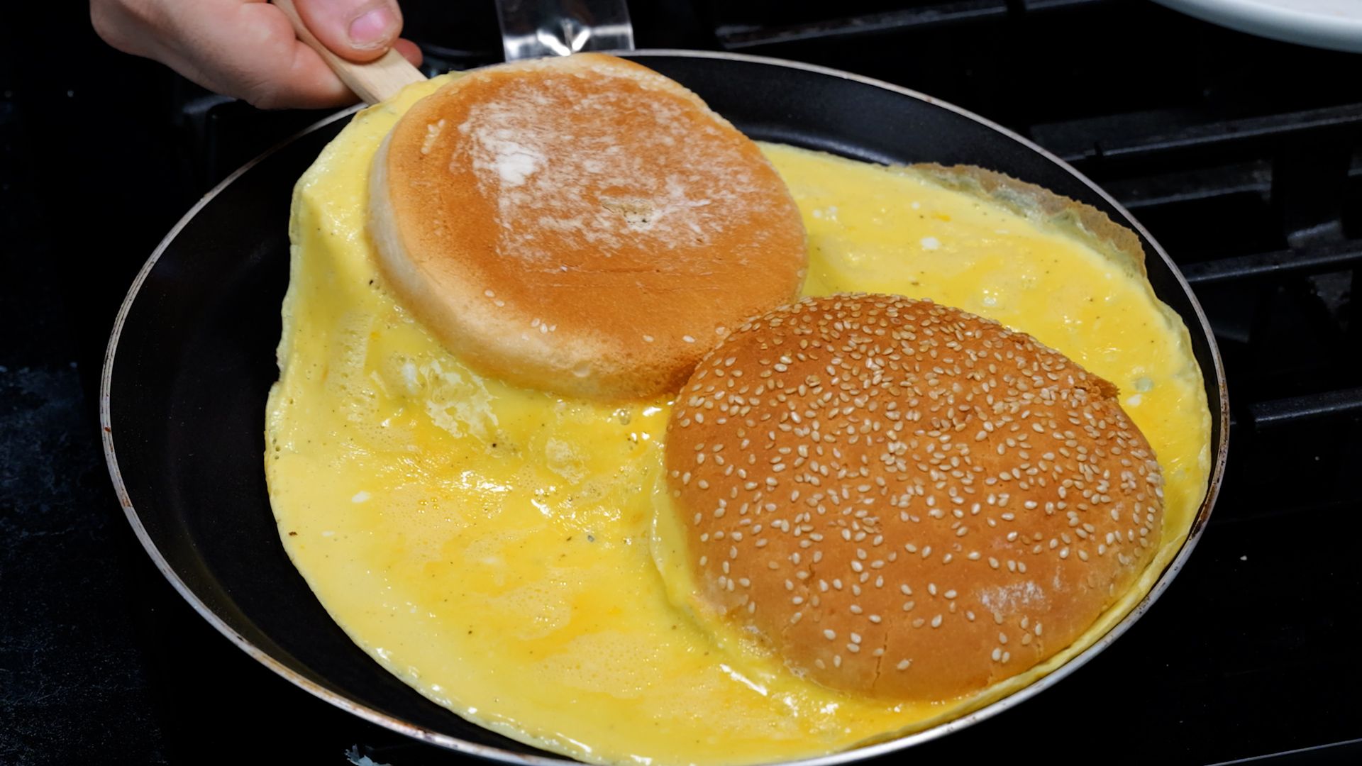 Burger-με ομελέτα-συνταγή- Burger-με ομελέτα-συνταγή-