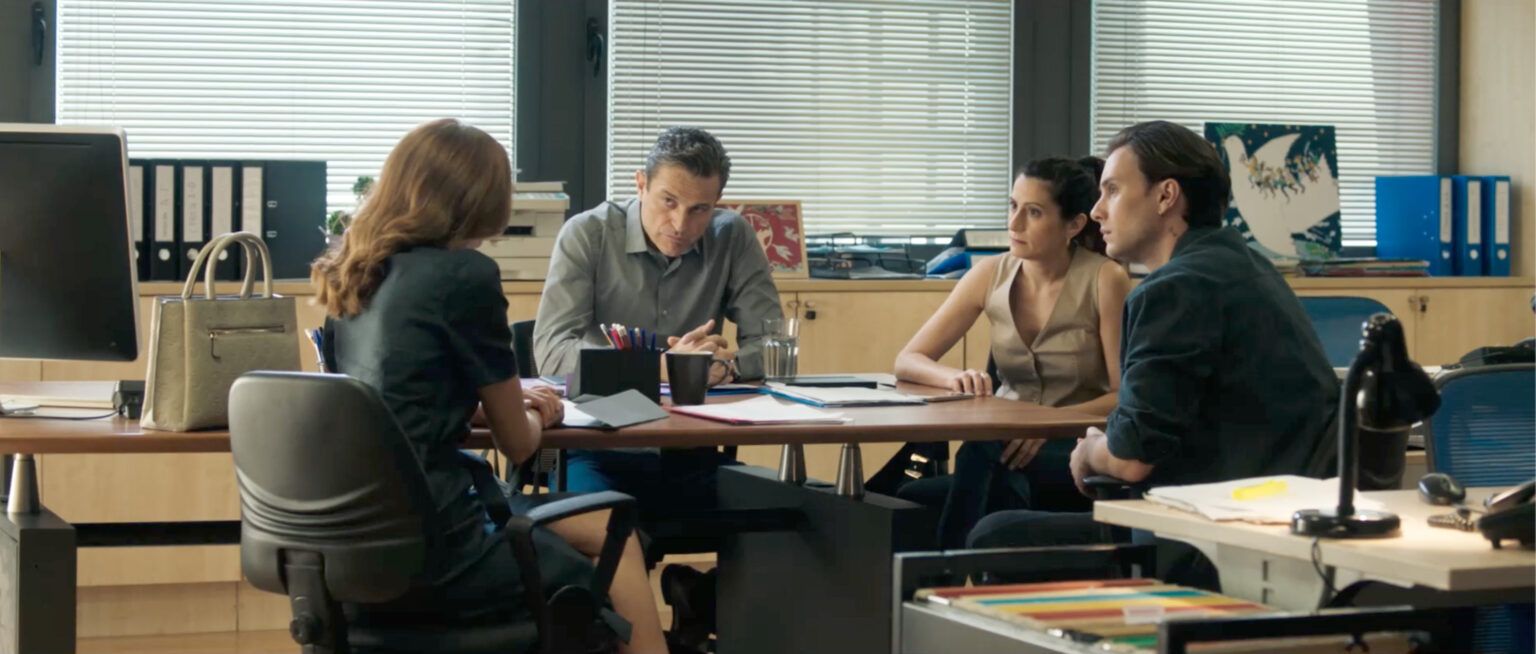 Έρημη Χώρα επόμενα επεισόδια Β’ κύκλος : 1, 2, 3