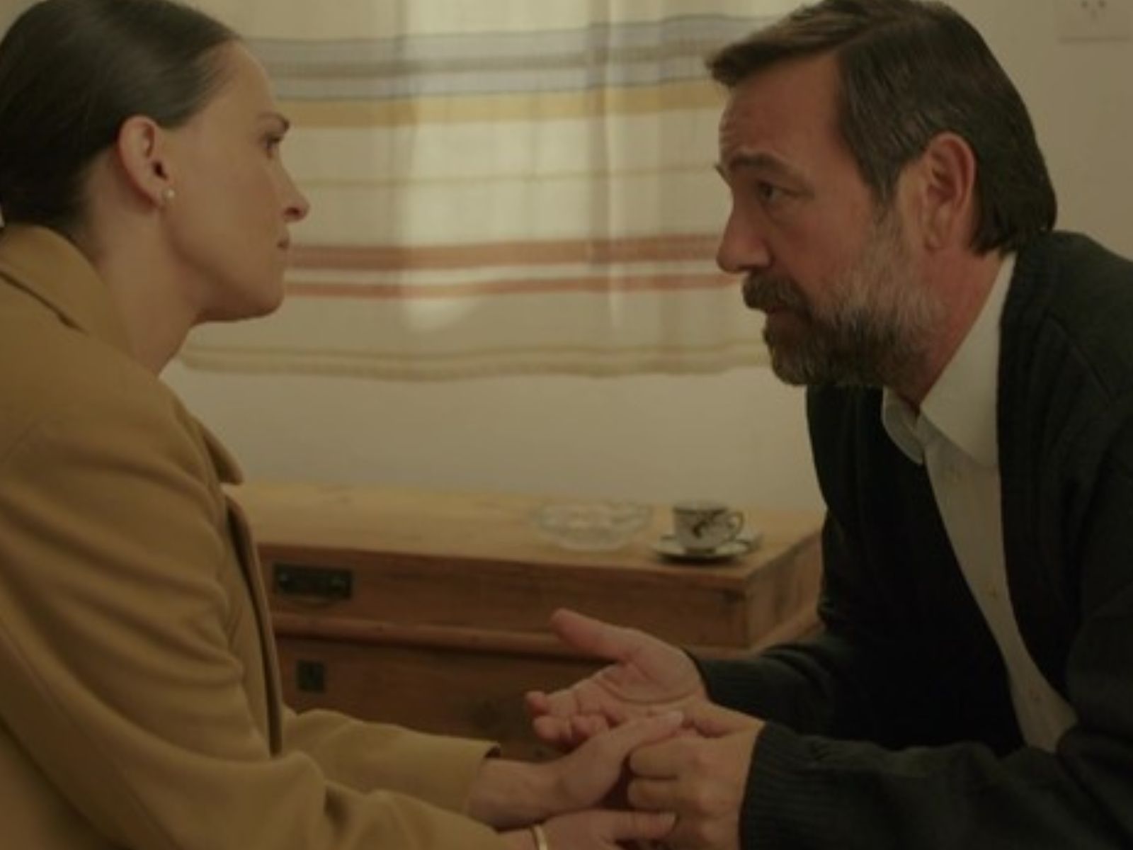 Η Παραλία: Το σκοτεινό παρελθόν του Διονύση βγαίνει στη φόρα