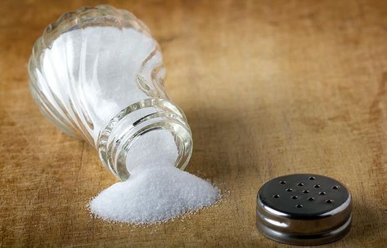 Μην ξεχνάτε να βάζετε αλάτι στο ψυγείο- Οι 9+1 ιδιότητες που έχει το αλάτι