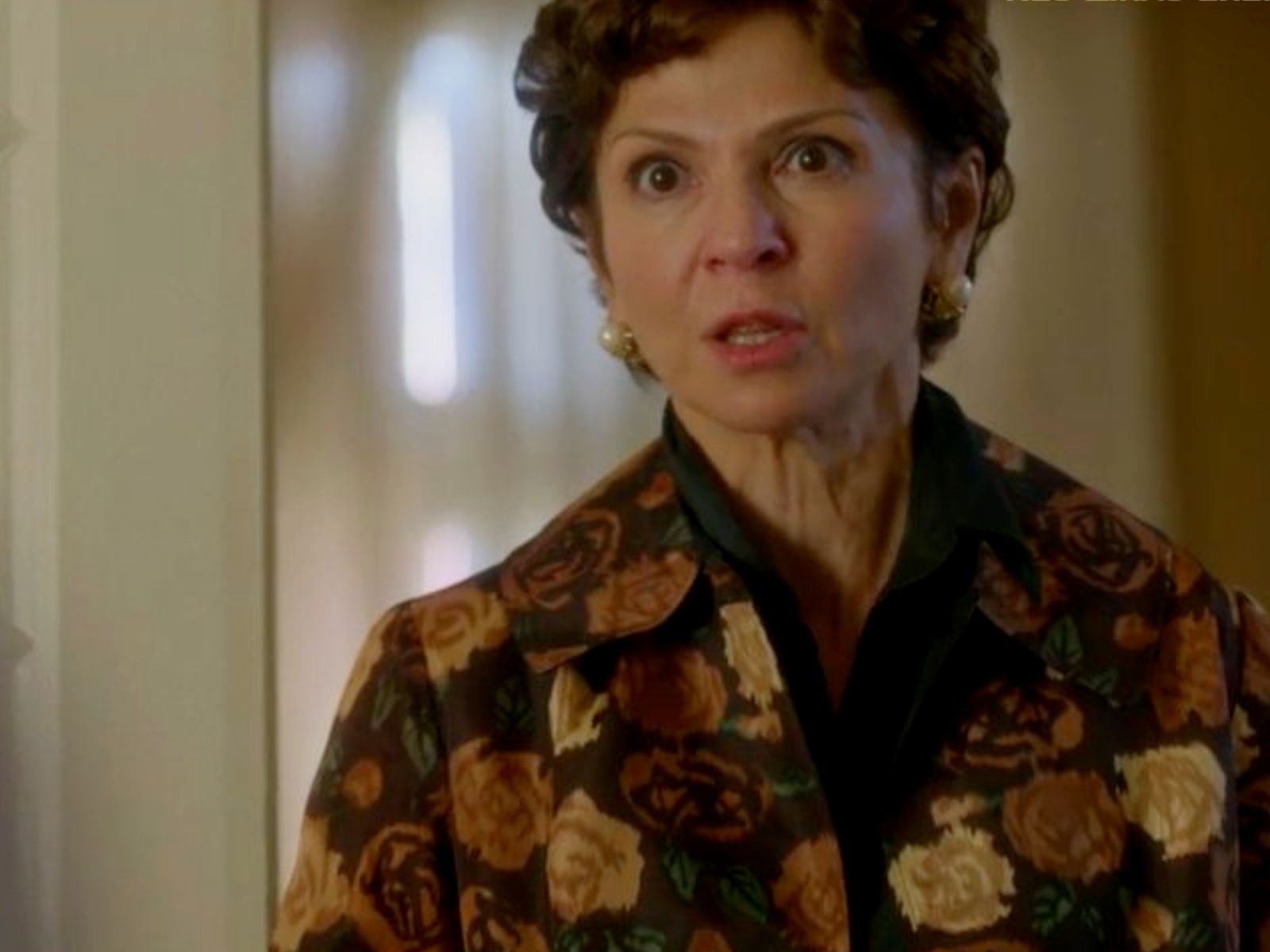 Άγιος Έρωτας : Η Θάλεια ξανά στο ψυχιατρείο