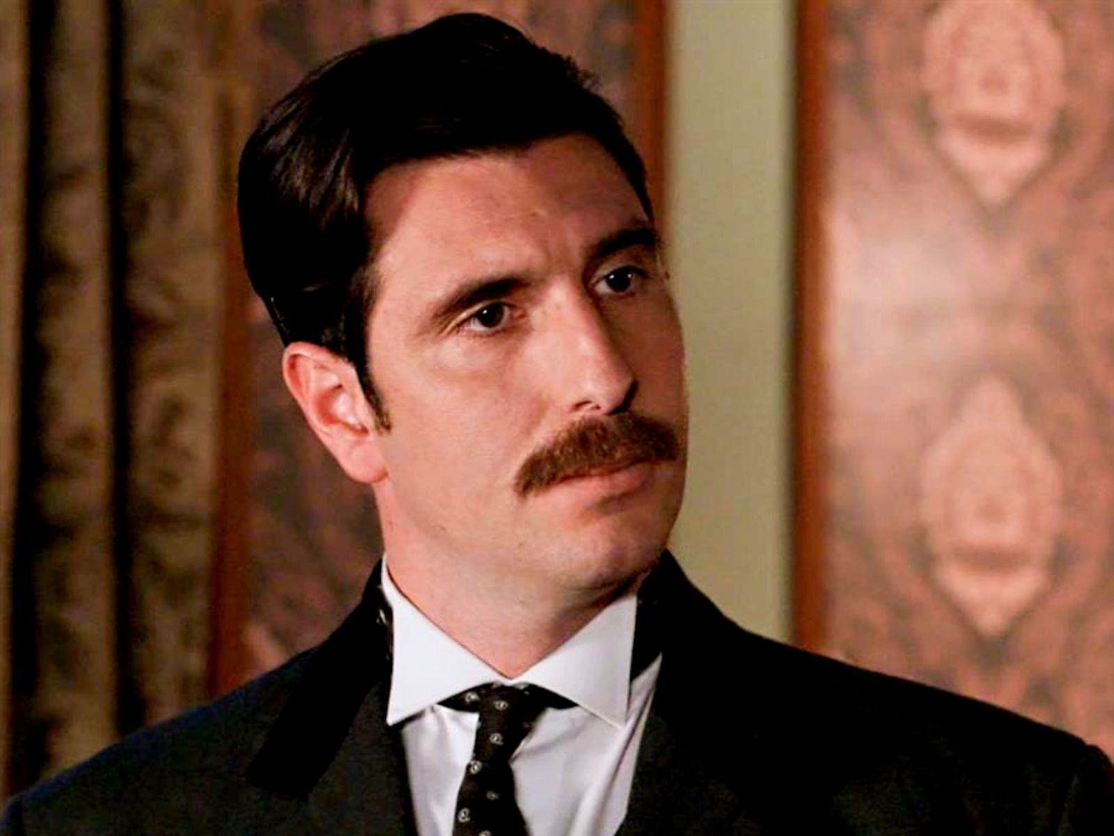 Grand Hotel: Το ξενοδοχείο περνάει στον Ρήγα μετά τον Εκβιασμό που κάνει στη Κυβέλη