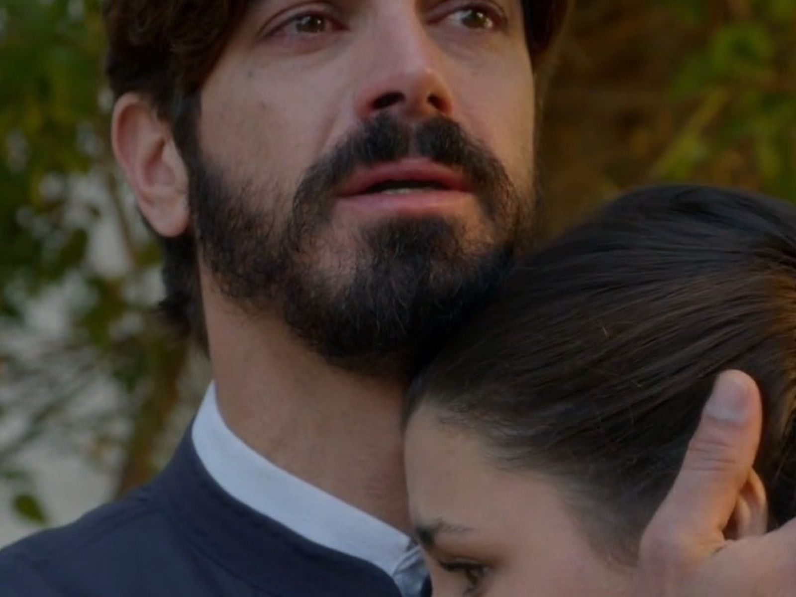 Άγιος Έρωτας: Η Χλόη μένει έγκυος από τον πατέρα Νικόλαο