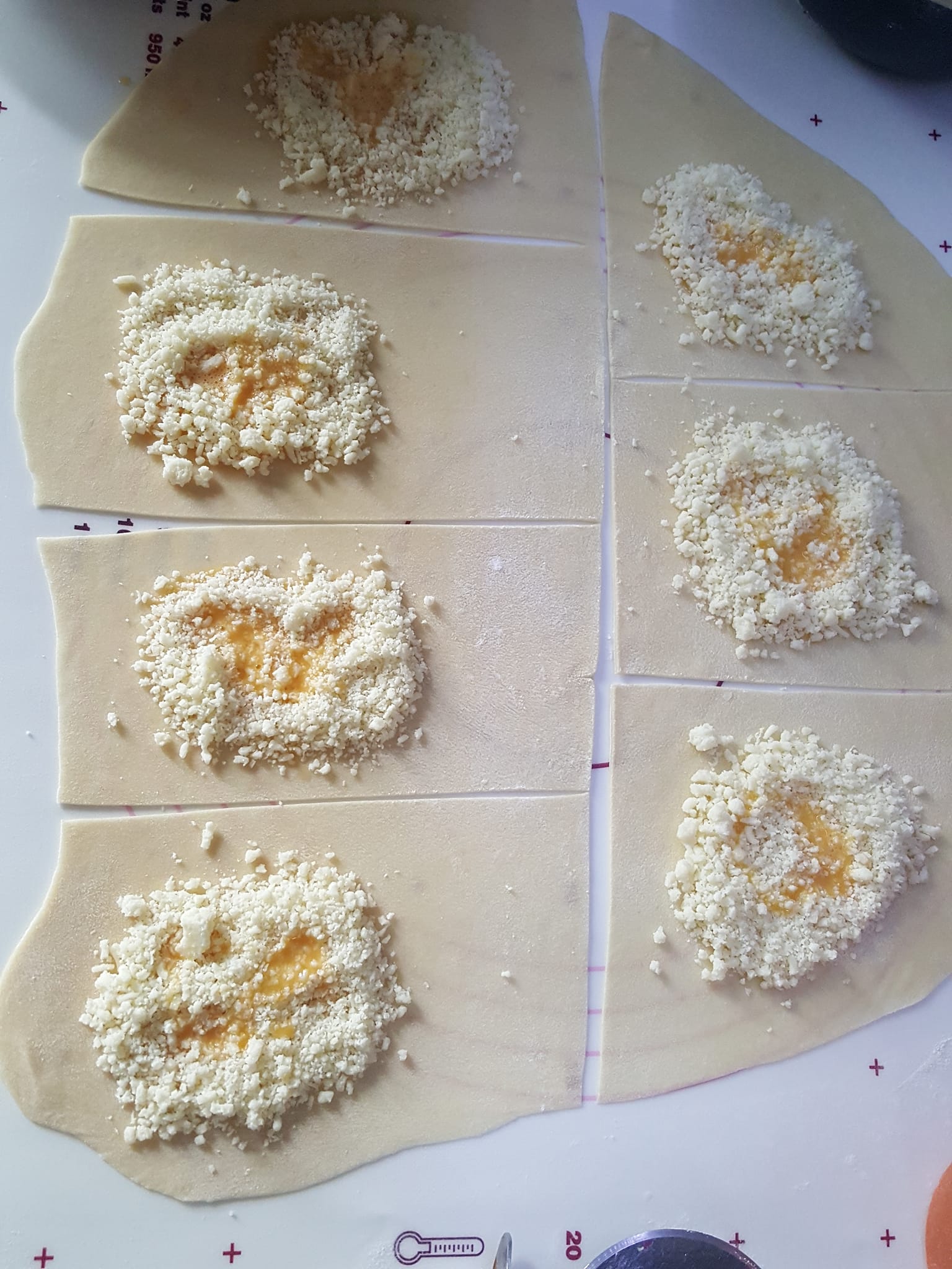 Ορεκτικό-για την-Τσικνοπέμπτη-Σμυρναίικες-τηγανόπιτες-συνταγή- Ορεκτικό-για την-Τσικνοπέμπτη-Σμυρναίικες-τηγανόπιτες-συνταγή-