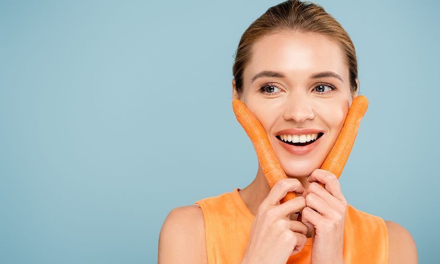 Σπιτική μάσκα προσώπου με μπανάνα και καρότο- Εξαφανίζει σημάδια γήρανσης και δίνει λάμψη στο πρόσωπο σας