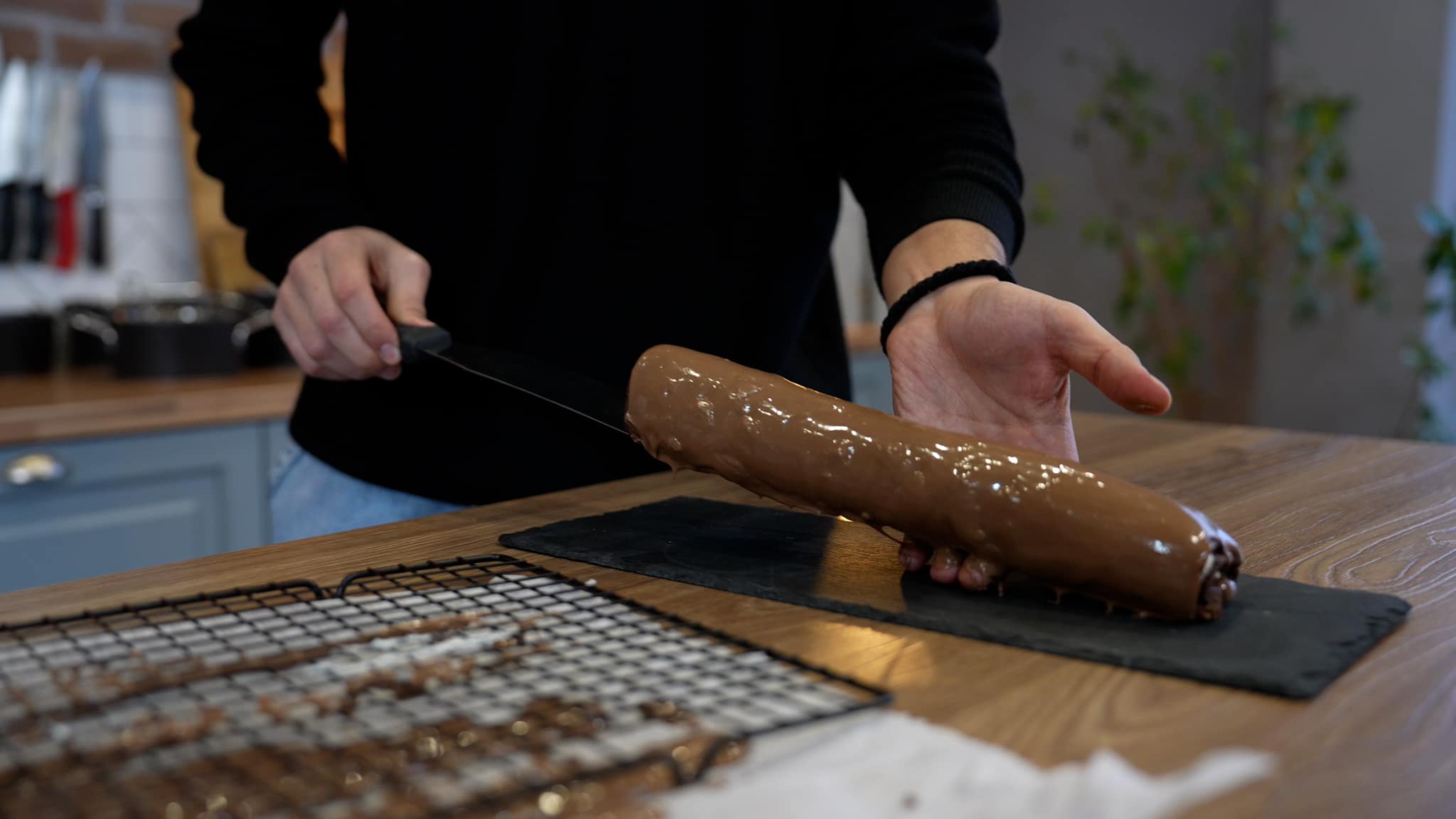 Κορμός-σοκολάτας-με παντεσπάνι-που-δε λυγίζει-και-δεν σπάει-συνταγή- Κορμός-σοκολάτας-με παντεσπάνι-που-δε λυγίζει-και-δεν σπάει-συνταγή-