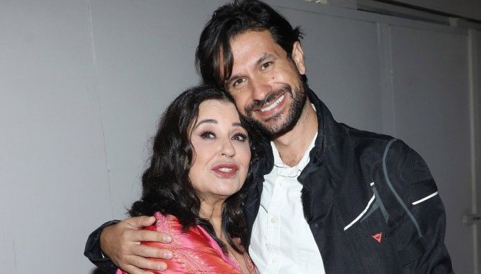 Το τρυφερό Χρόνια Πολλά του Ορφέα Αυγουστίδη στη μητέρα του Μαρία Τζομπανάκη