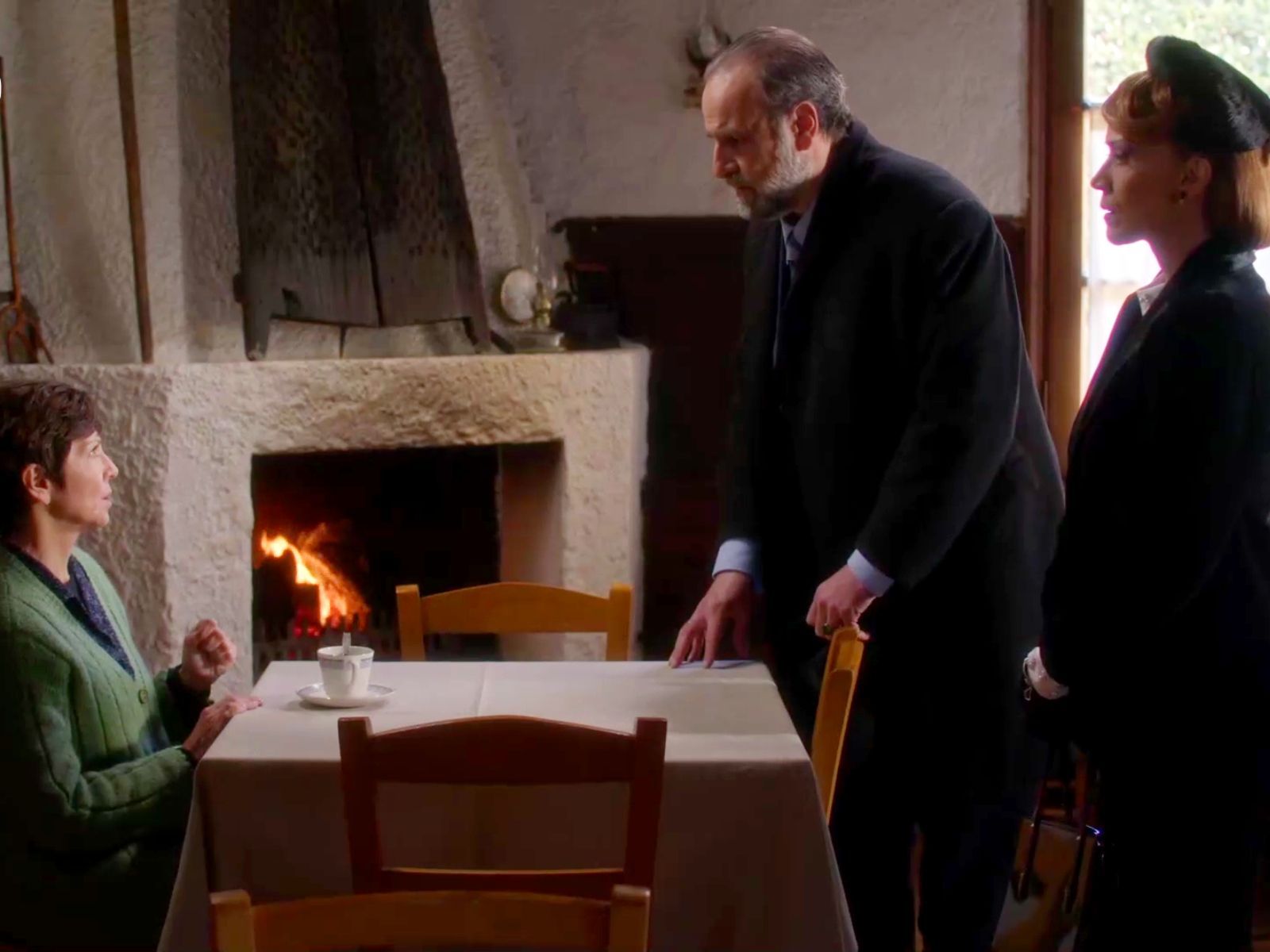 Άγιος Έρωτας επόμενα επεισόδια : 63, 64, 65, 66