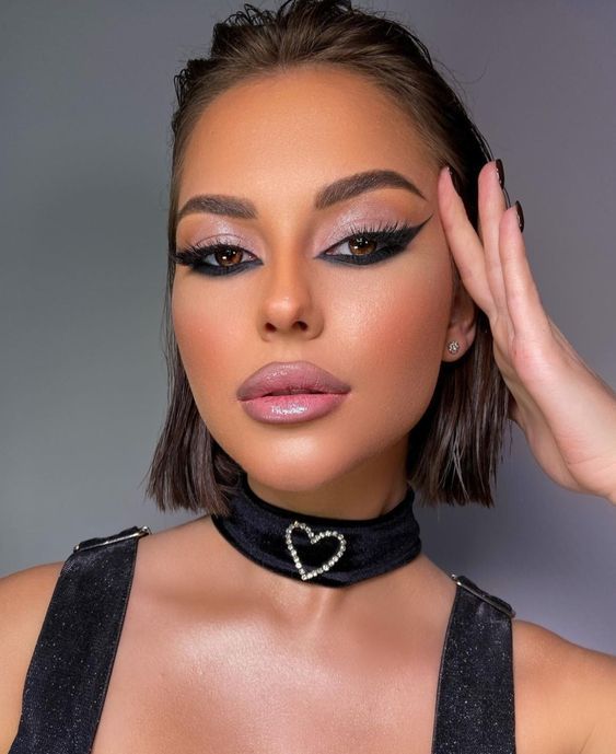 ιδέες-για-εύκολα χτενίσματα-χωρίς κομμωτήριο-για-του-Αγίου Βαλεντίνου 2025-