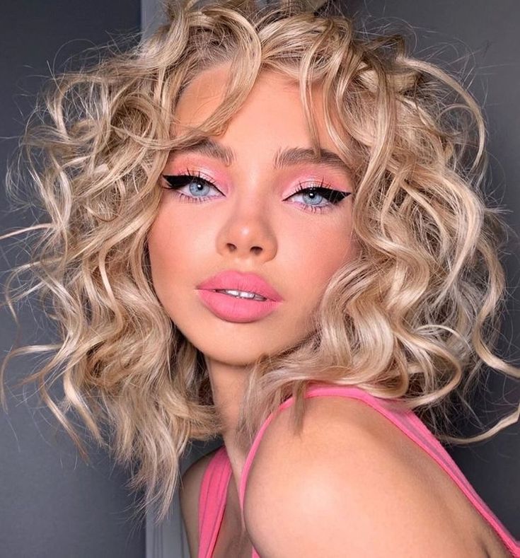 επιμελώς-ατημέλητο-look-σε-καρέ-μαλλιά-ιδέες-