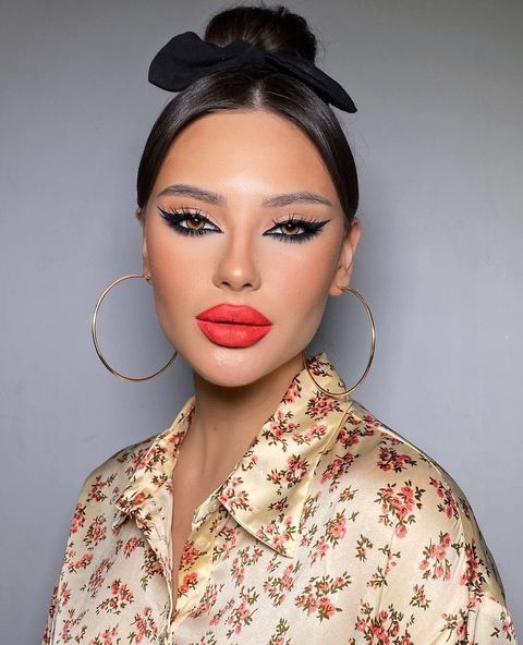 ψηλός-κότσος-με-κορδέλα-για-του-Αγίου Βαλεντίνου-ιδέες-