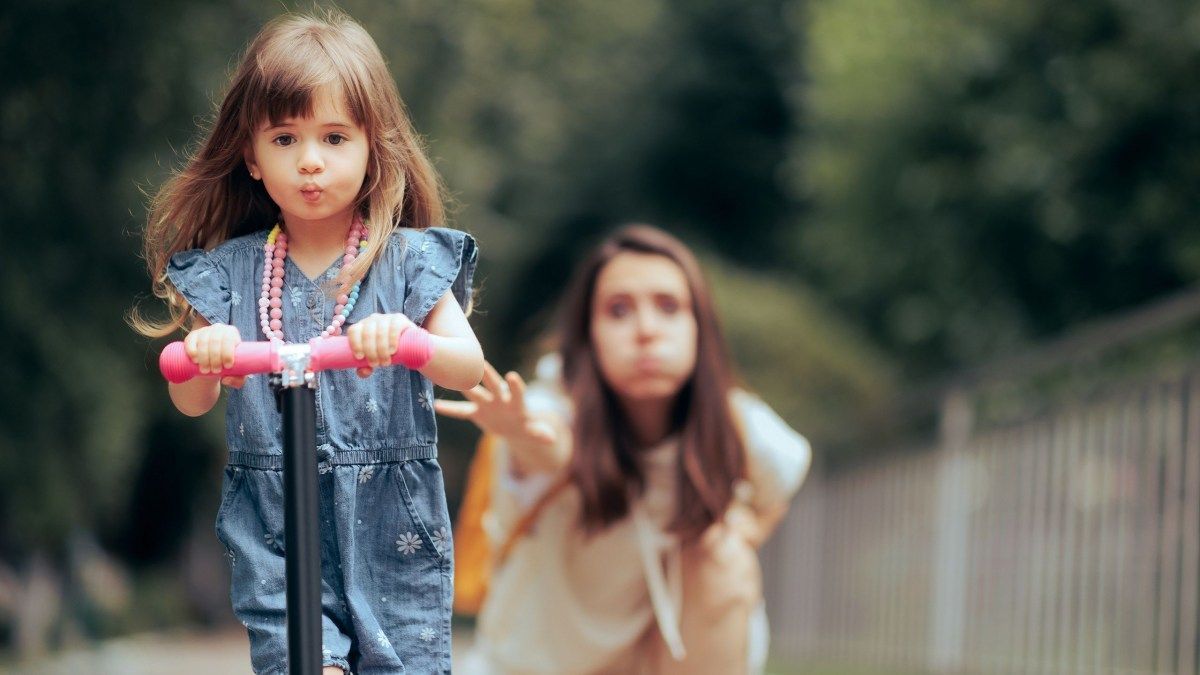 οι-υπερπροστατευτικοί-γονείς-βλάπτουν-τα-παιδιά οι-υπερπροστατευτικοί-γονείς-βλάπτουν-τα-παιδιά
