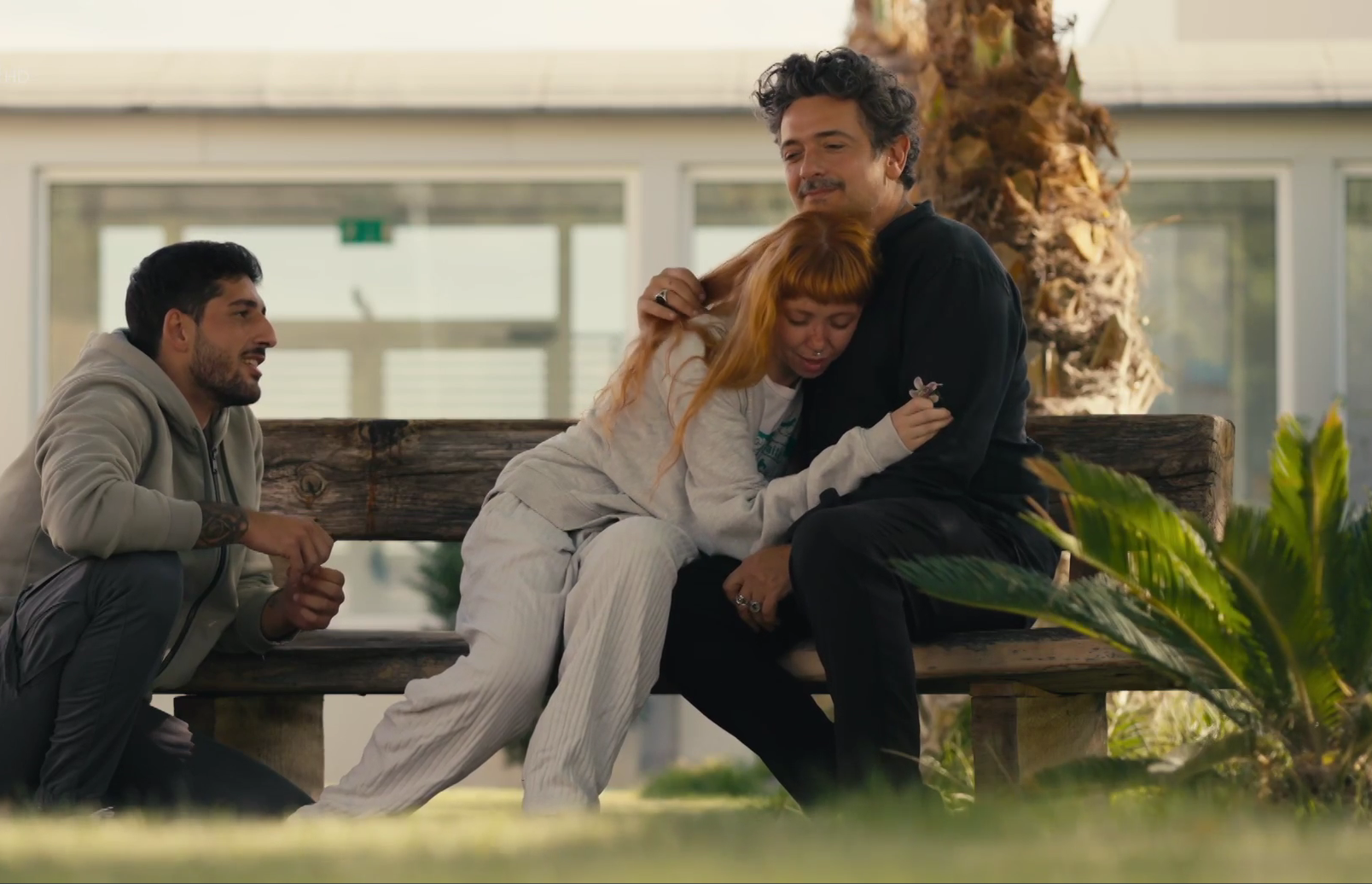 Ταμπού : Η Ελίνα βγαίνει από το κέντρο απεξάρτησης