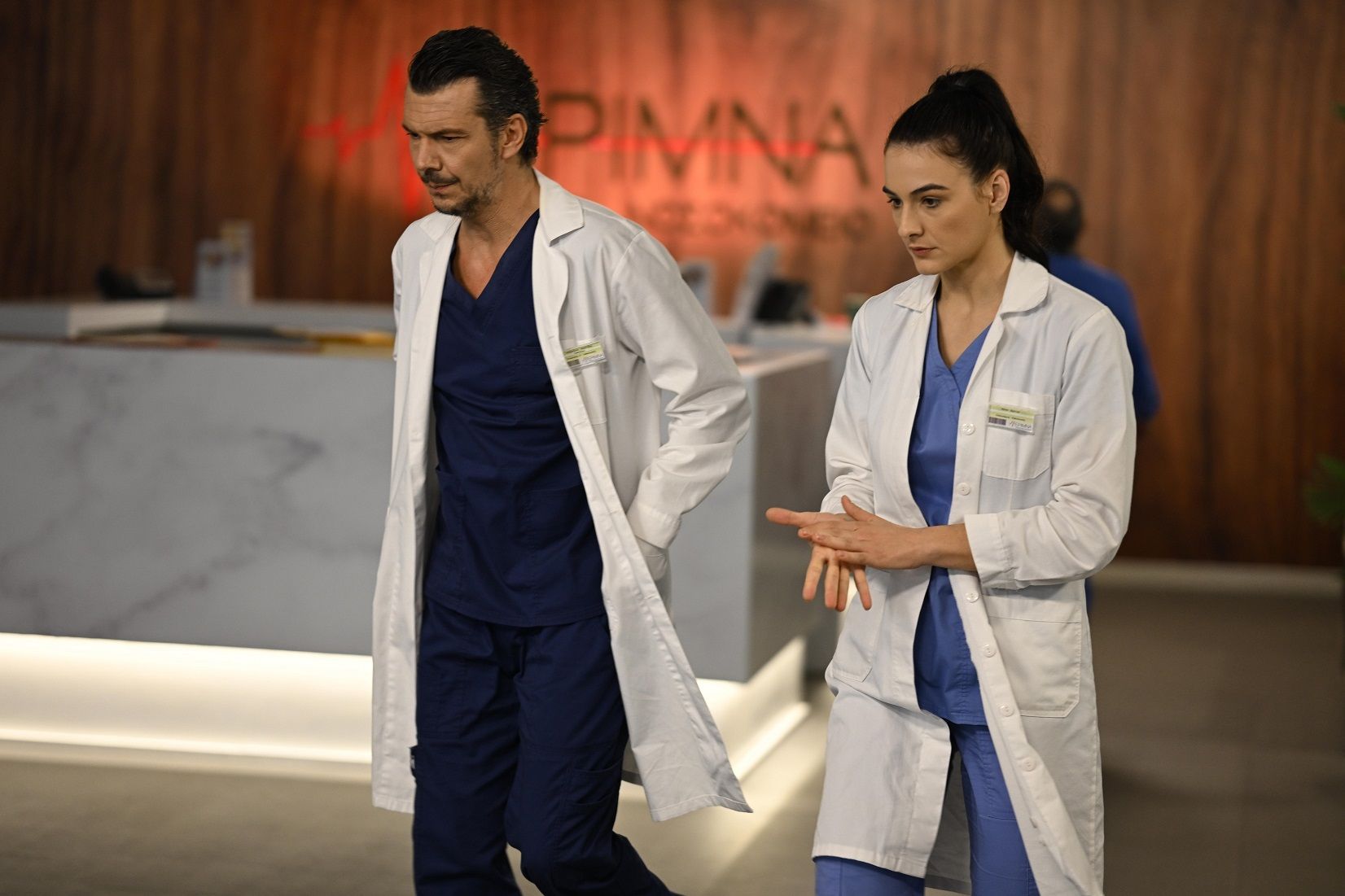 Ο ΓΙΑΤΡΟΣ - Ι.Παπαζήσης, Ηλ.Μπαρούτα