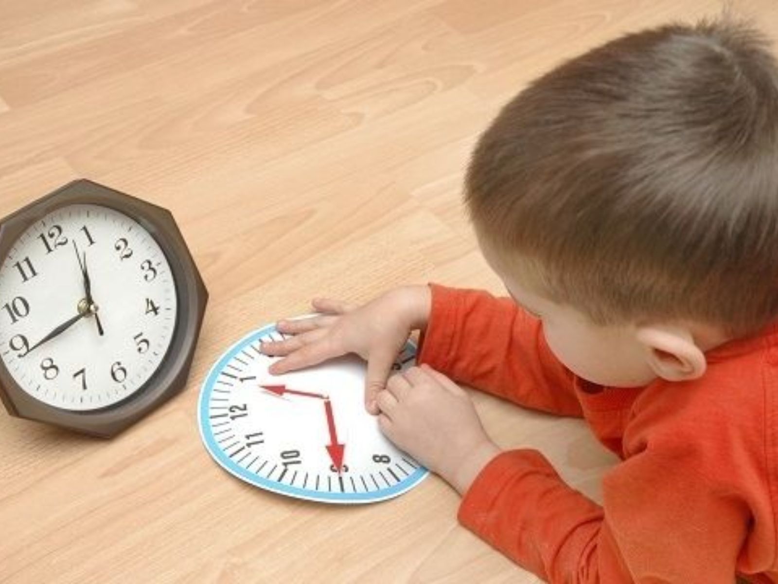 Δεν μπορεί το παιδί σας να βάλει τον χρόνο του σε μία τάξη; Βοηθήστε το με απλά βήματα