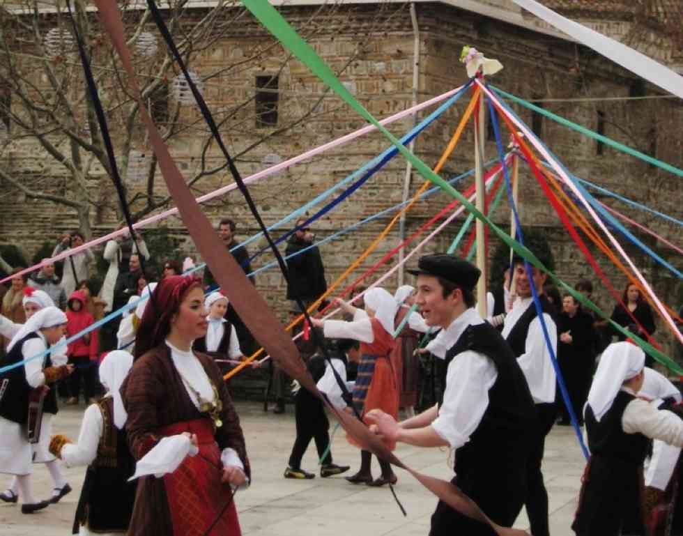 Γαϊτανάκι-προέλευση-και-συμβολισμός