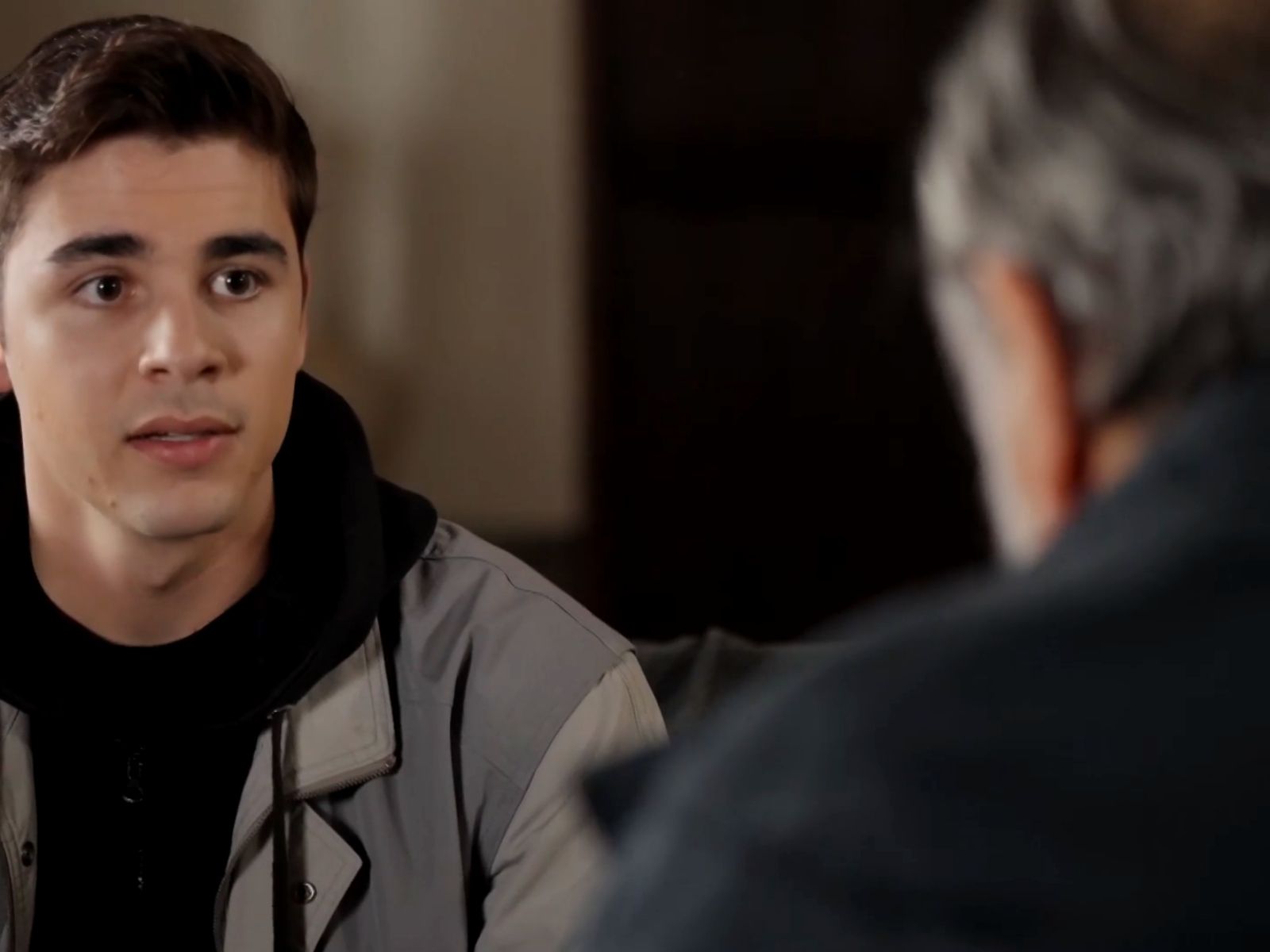 Η Γη της Ελιάς : Ο Παρασκευάς παίρνει το επίθετο του Λυκούργου